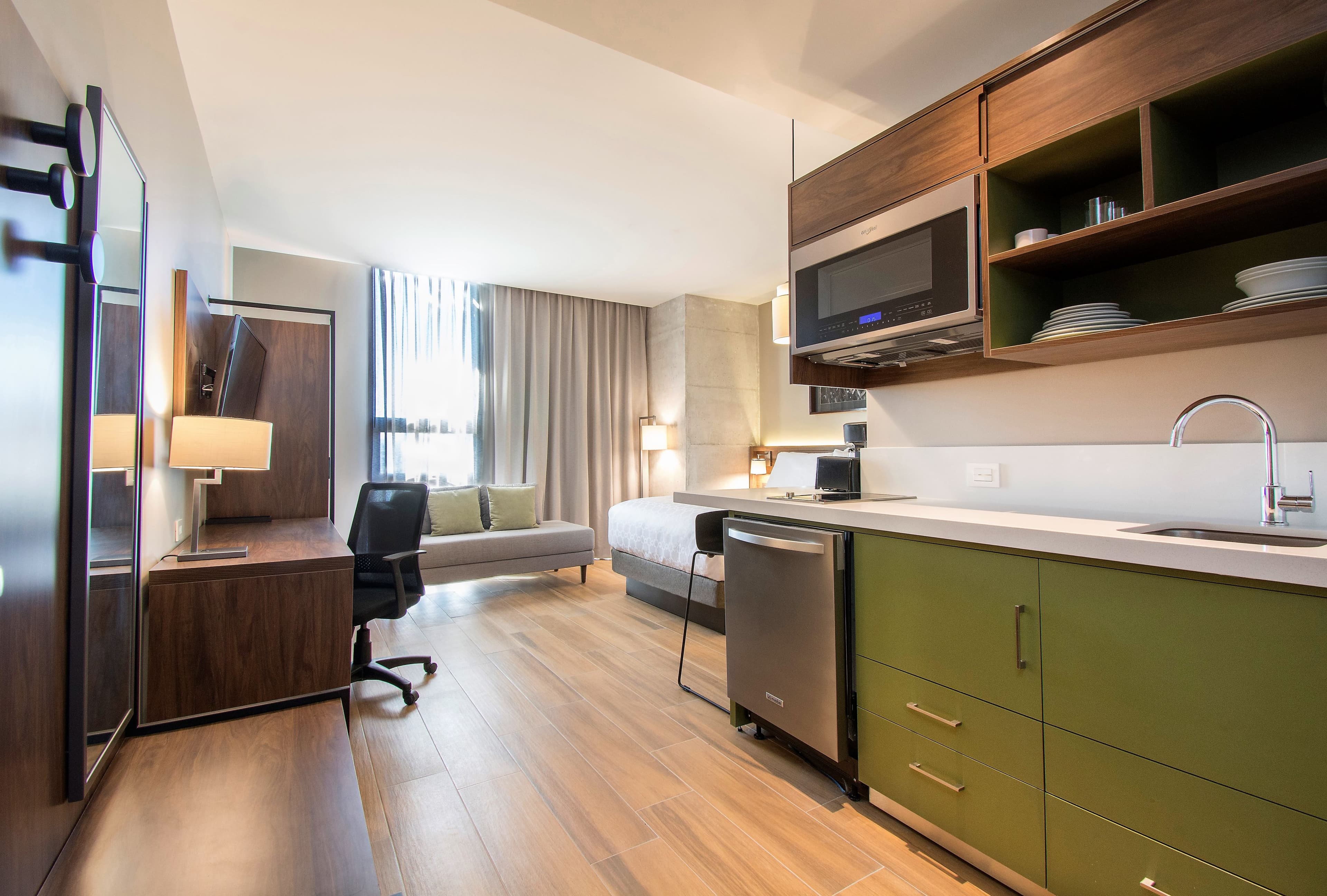 Staybridge Suites Guadalajara Novena - Image 5