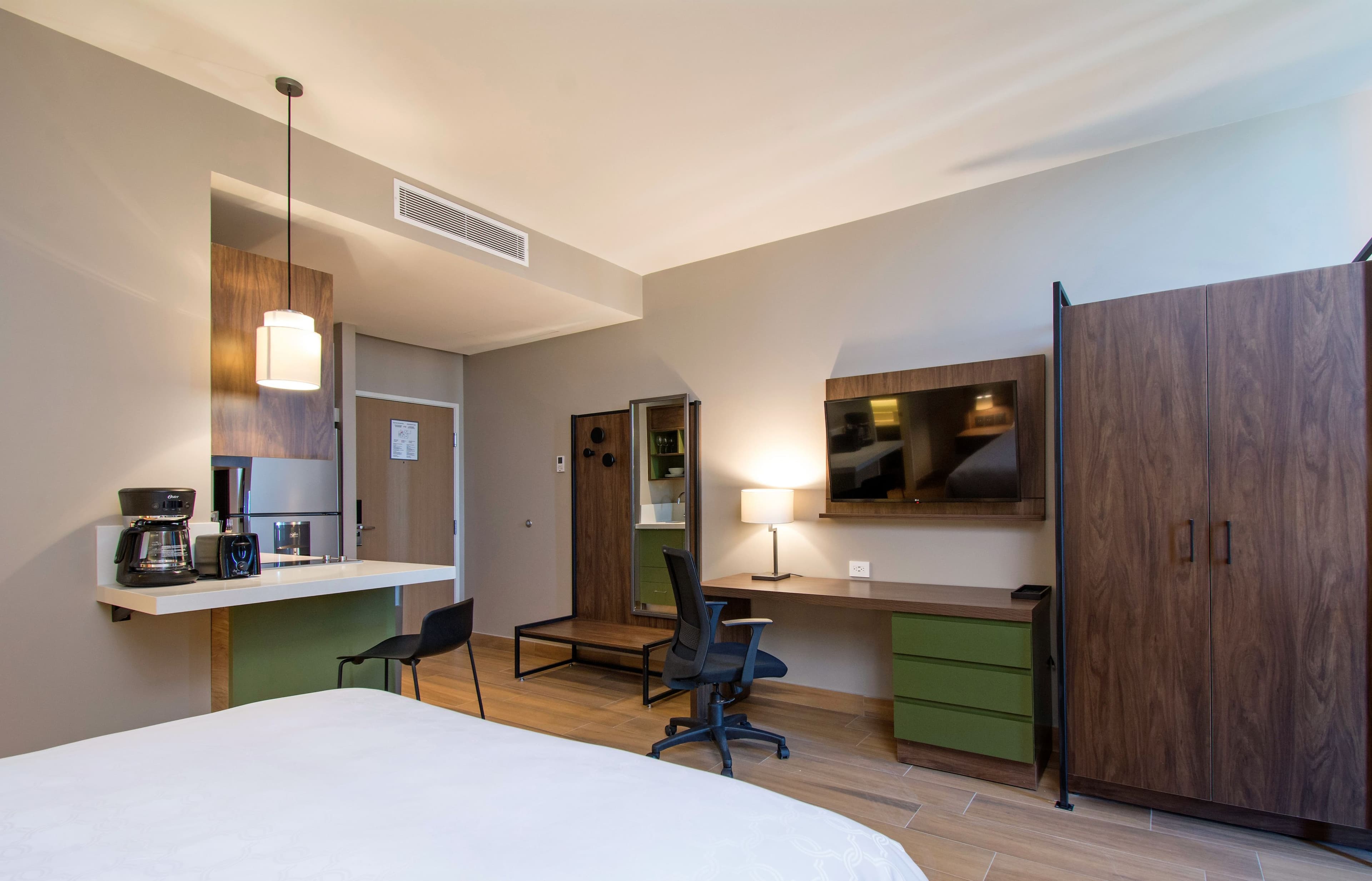 Staybridge Suites Guadalajara Novena — 9
