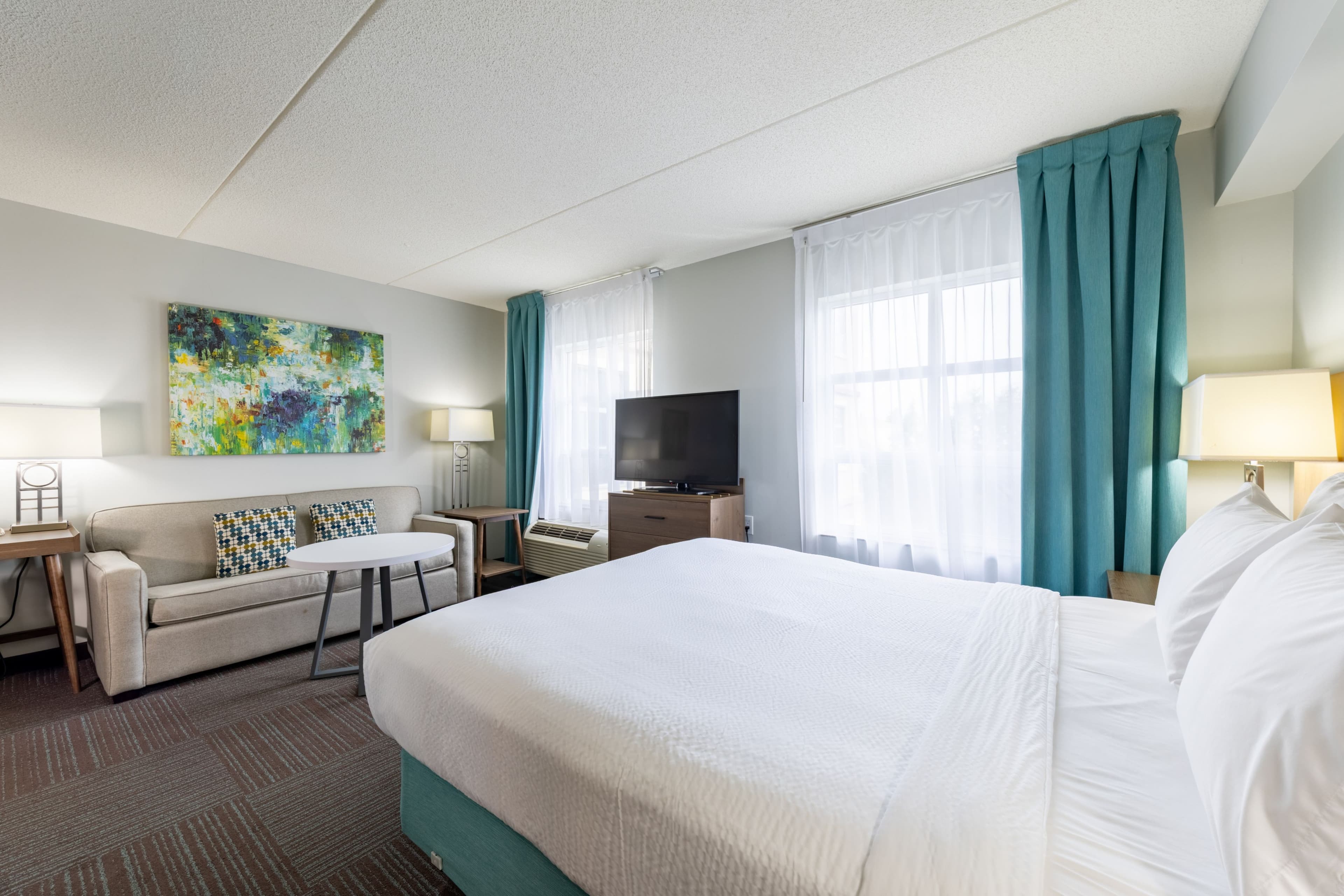 Staybridge Suites Guelph - Image 3