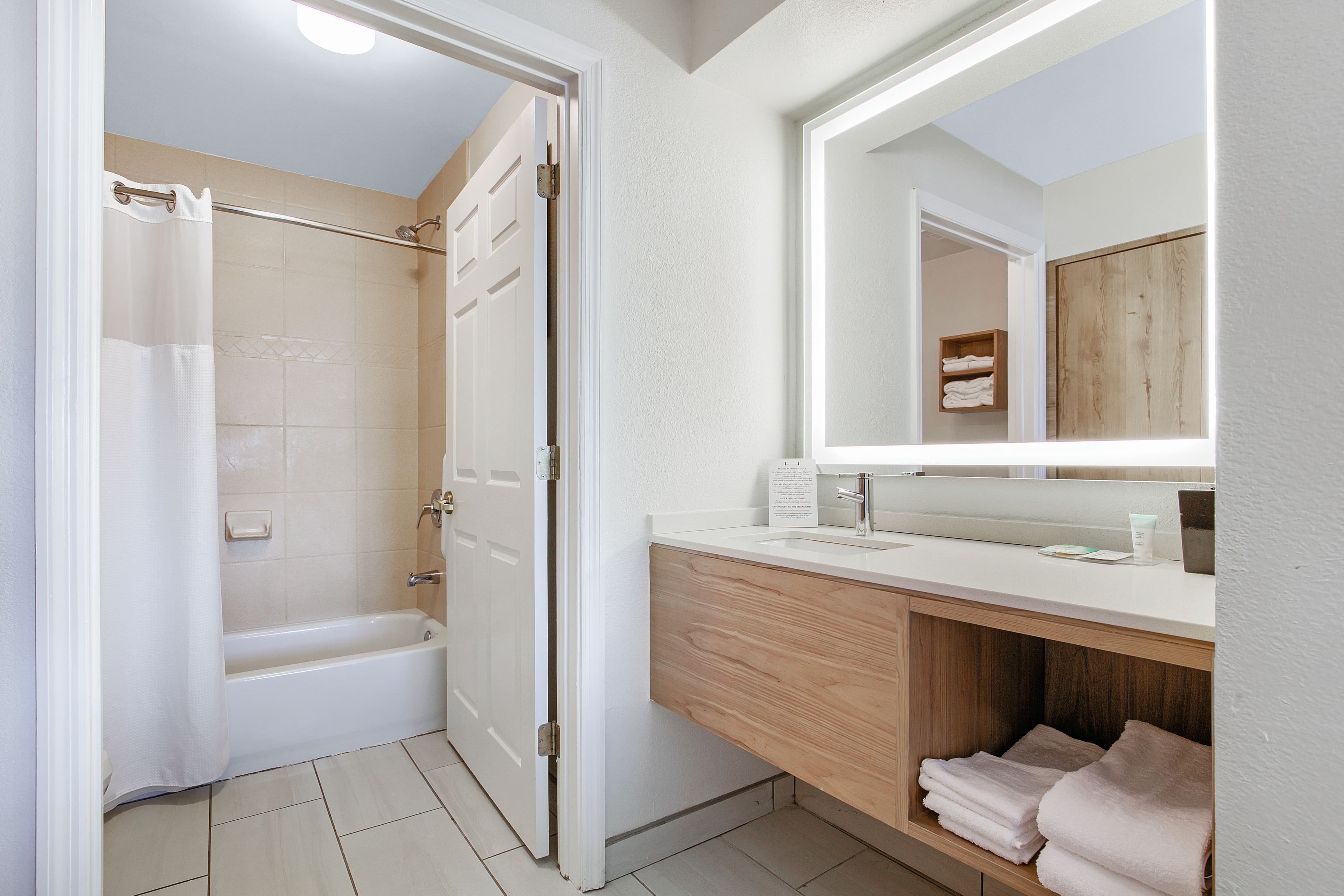 Staybridge Suites Gulf Shores - Image 3