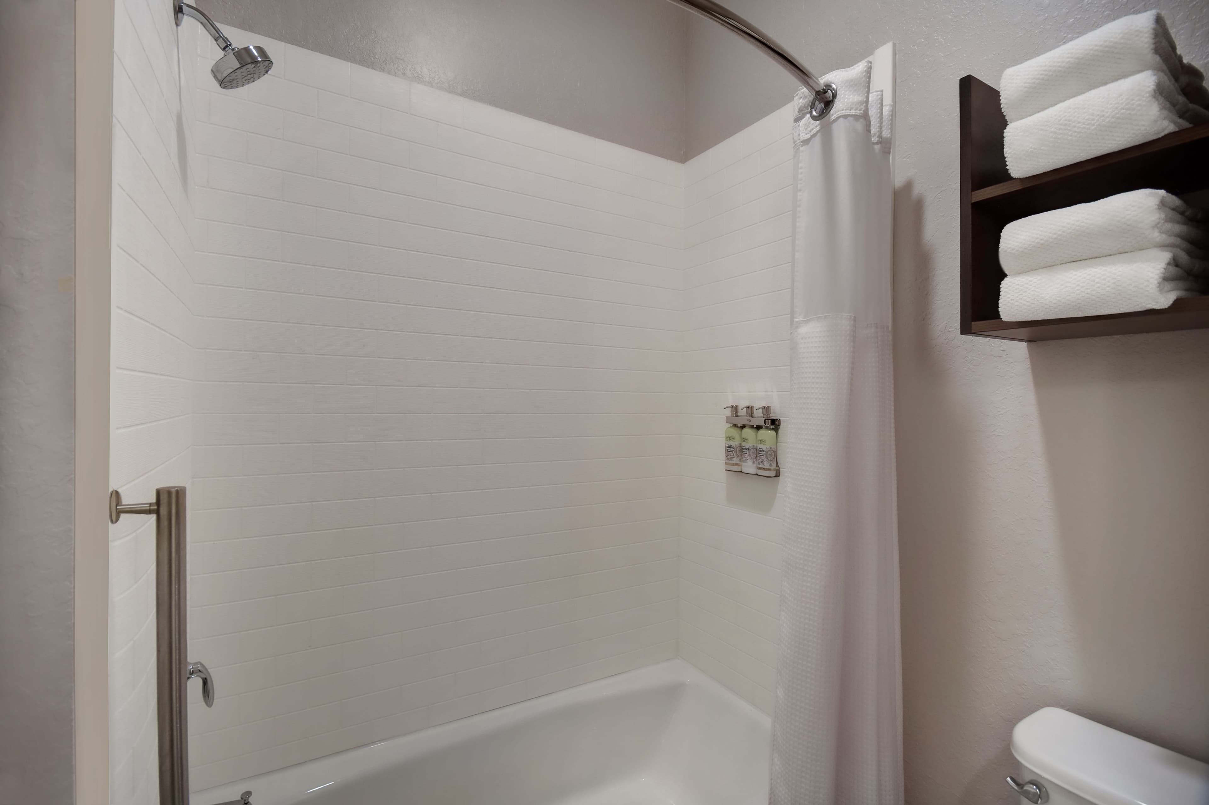 Staybridge Suites Holland — 15