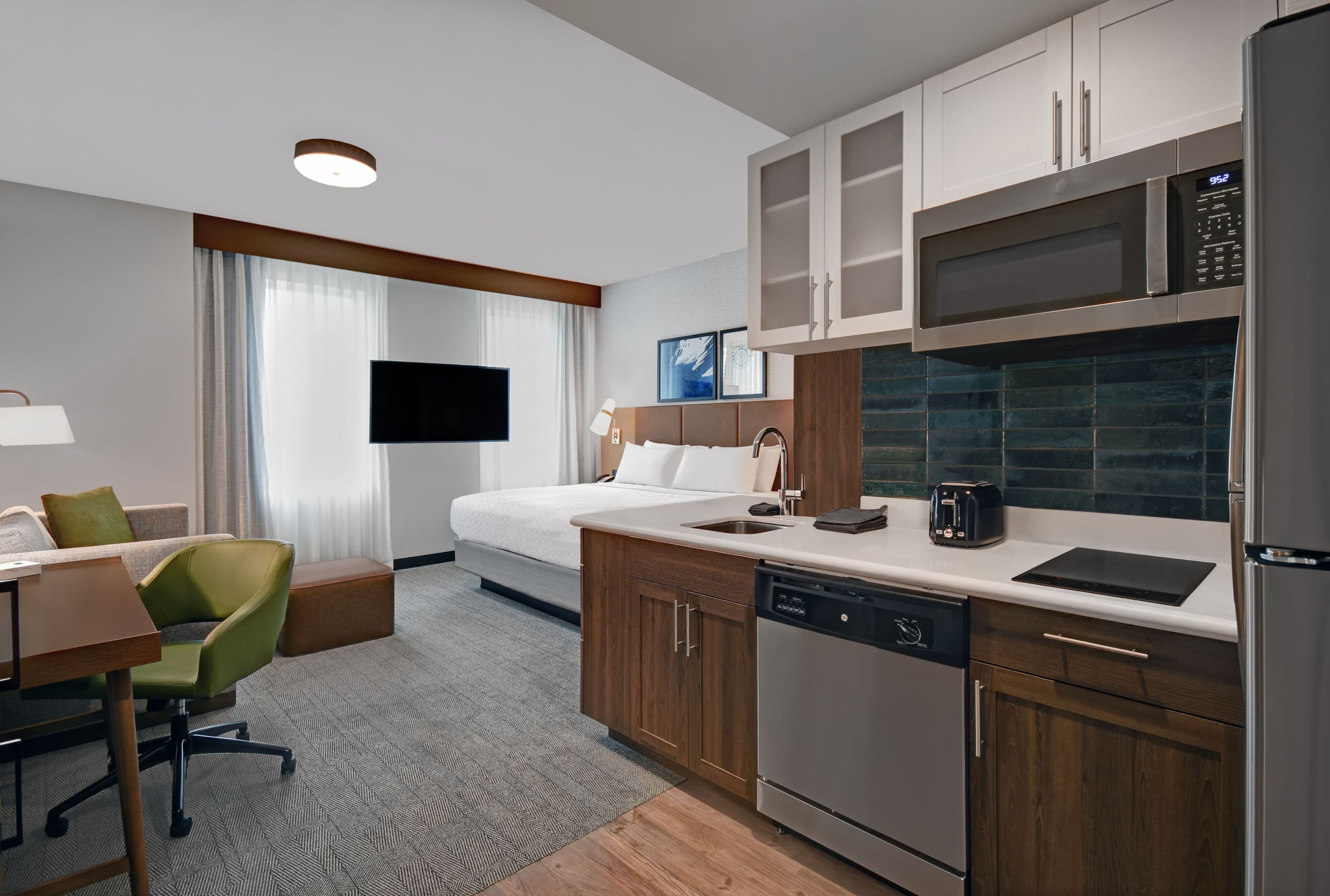 Staybridge Suites Houston - Galleria Area — 4
