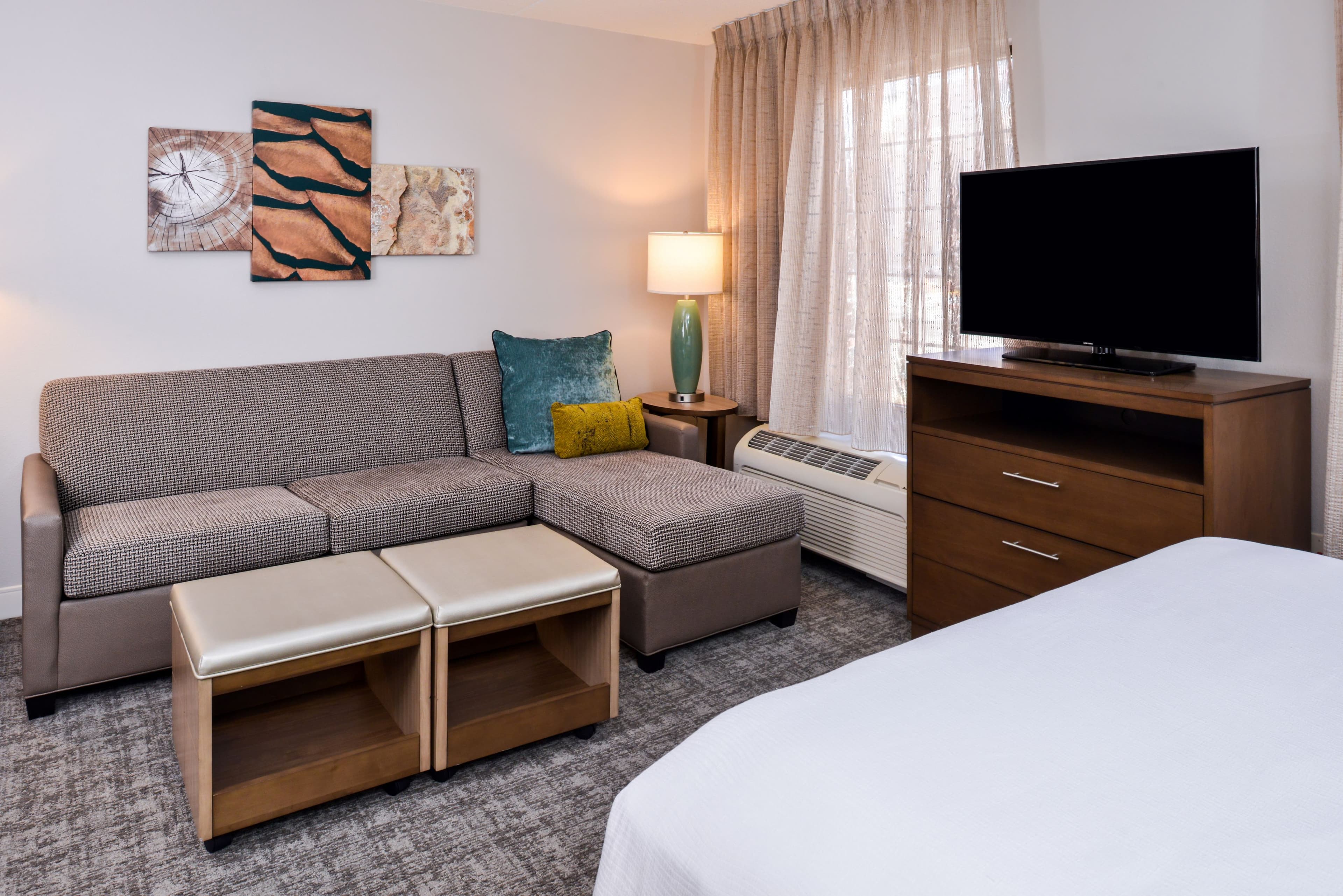Staybridge Suites Indianapolis Downtown-Conv Ctr — 6