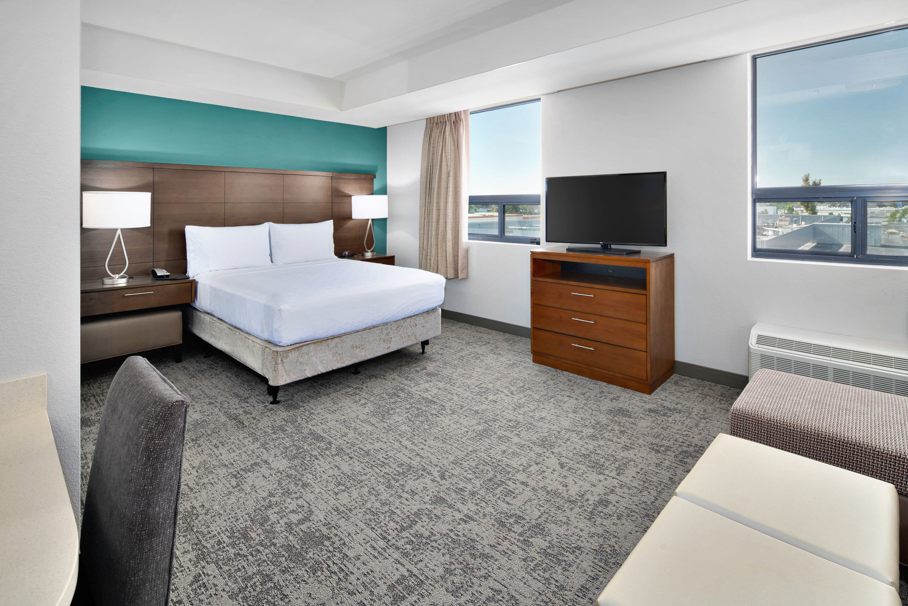 Staybridge Suites Irvine - John Wayne Airport — 6