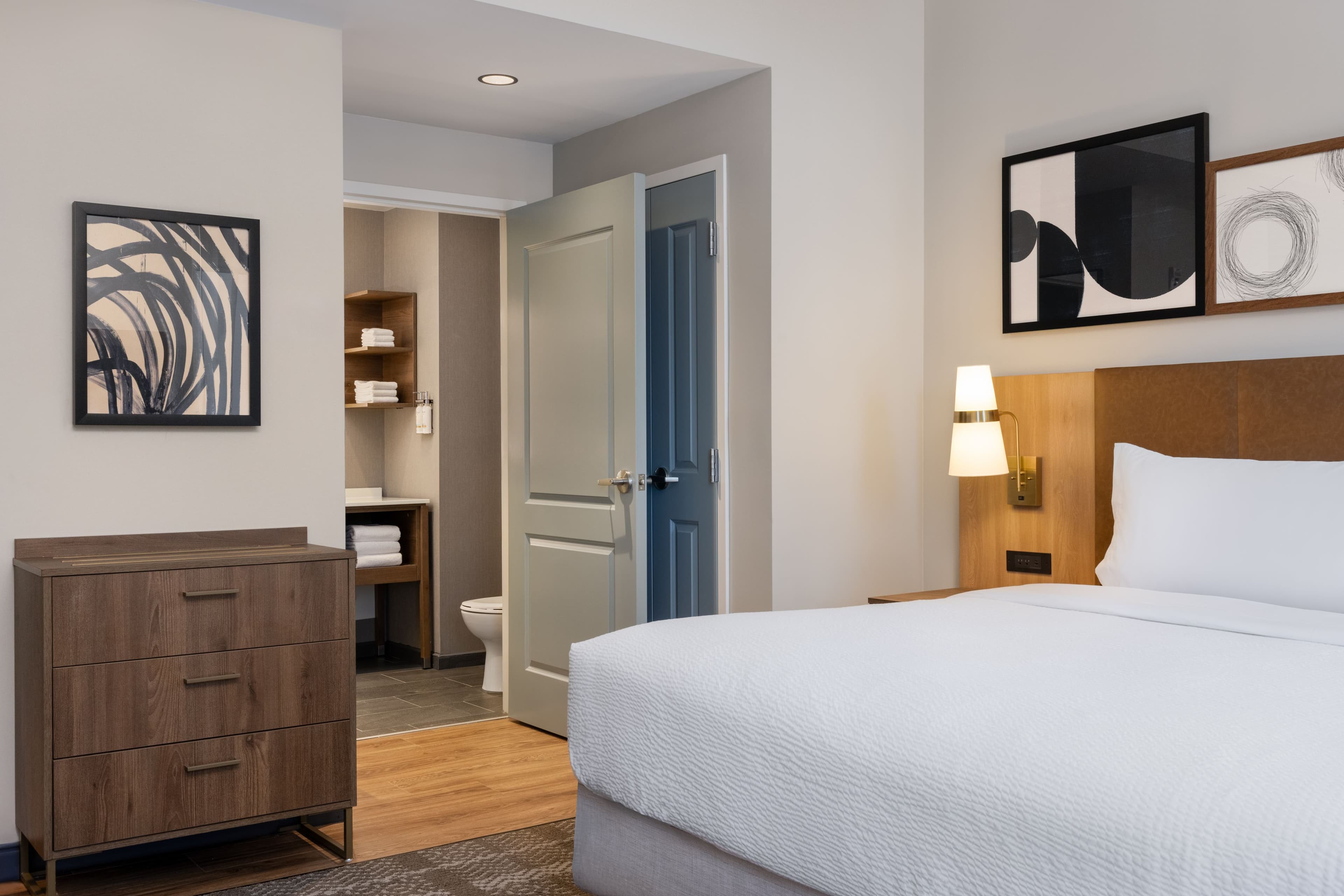 Standard Room - Image 7