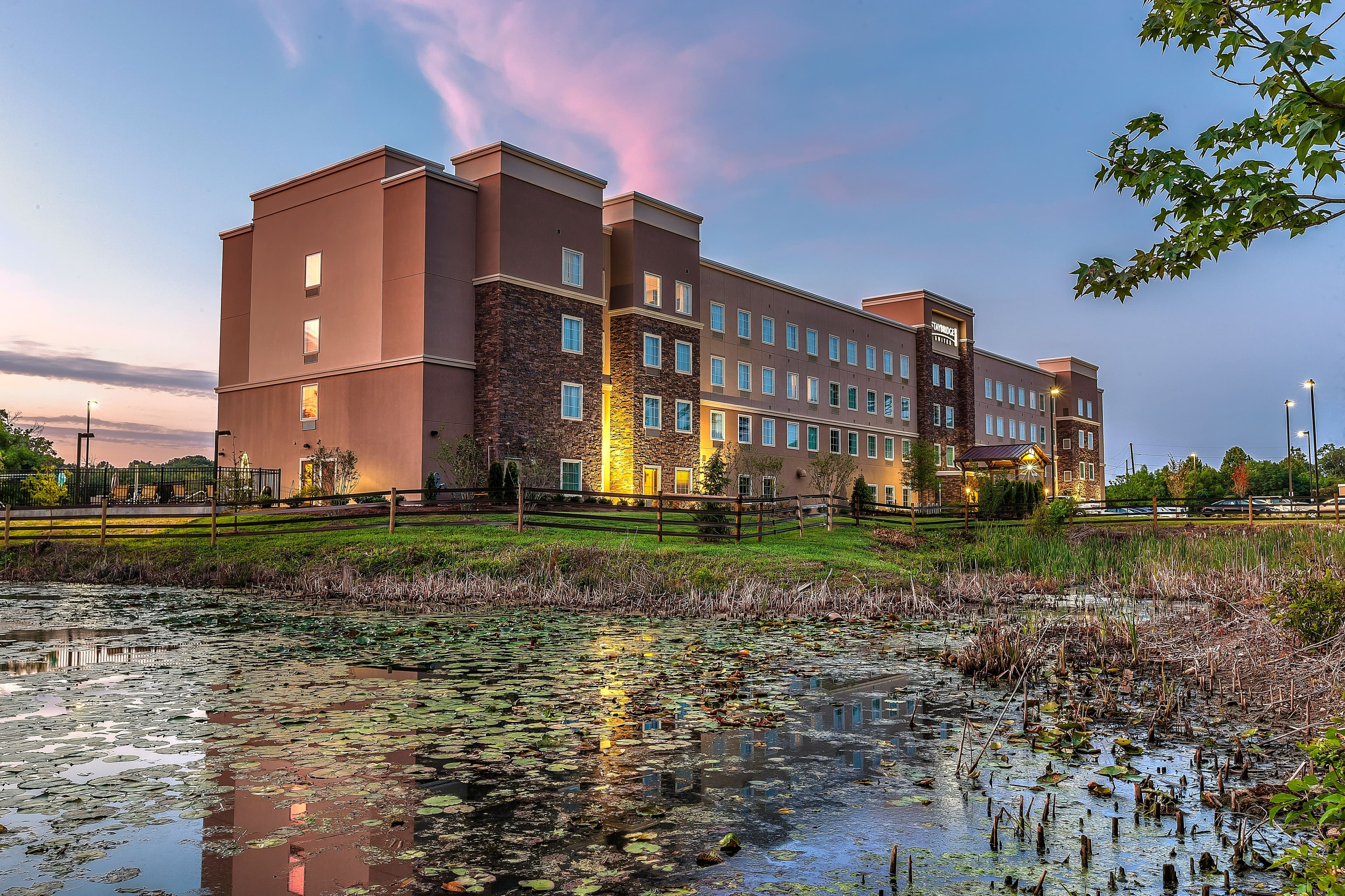 Staybridge Suites Knoxville-West - Image 1