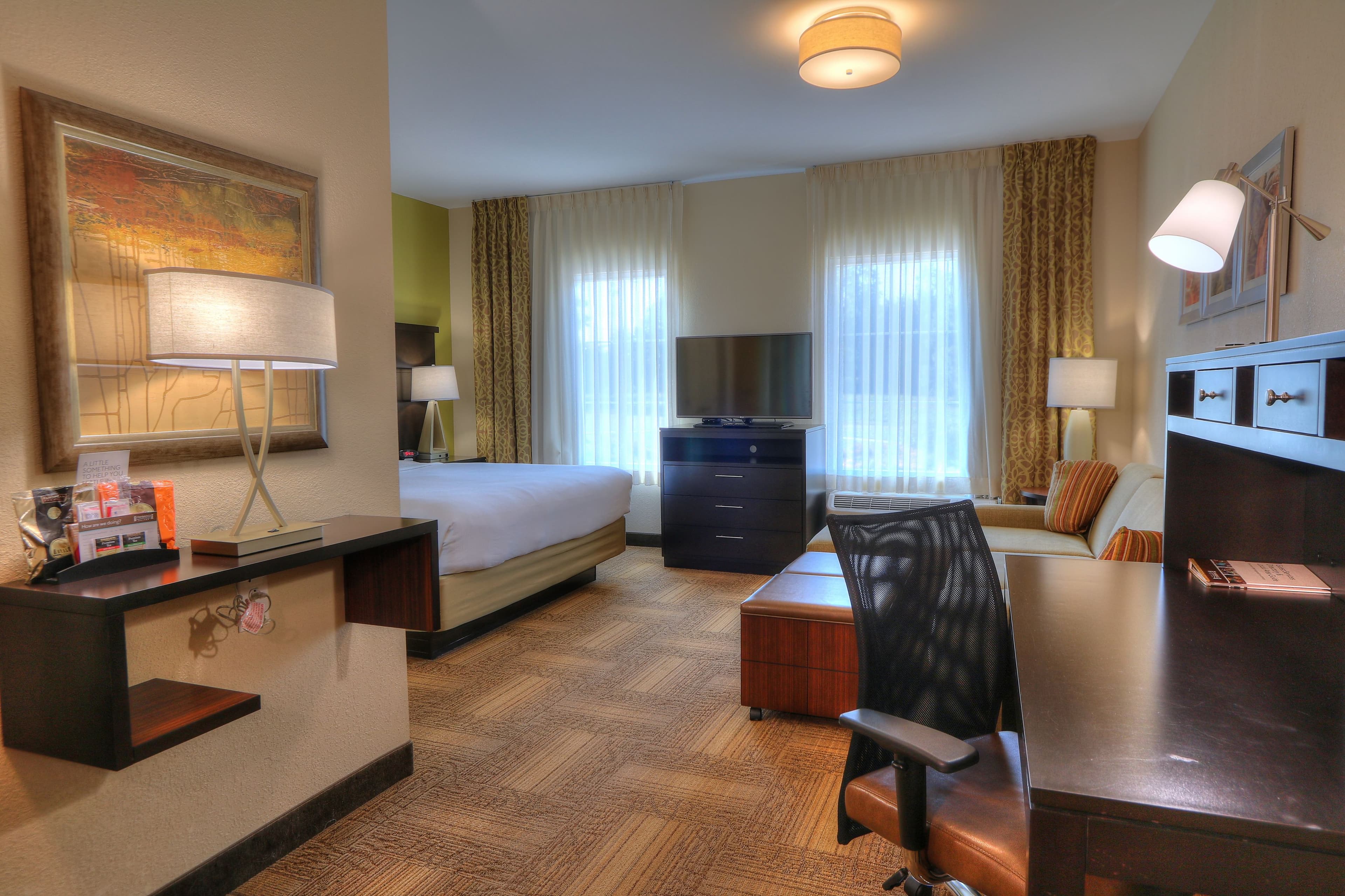Staybridge Suites Knoxville-West — 7