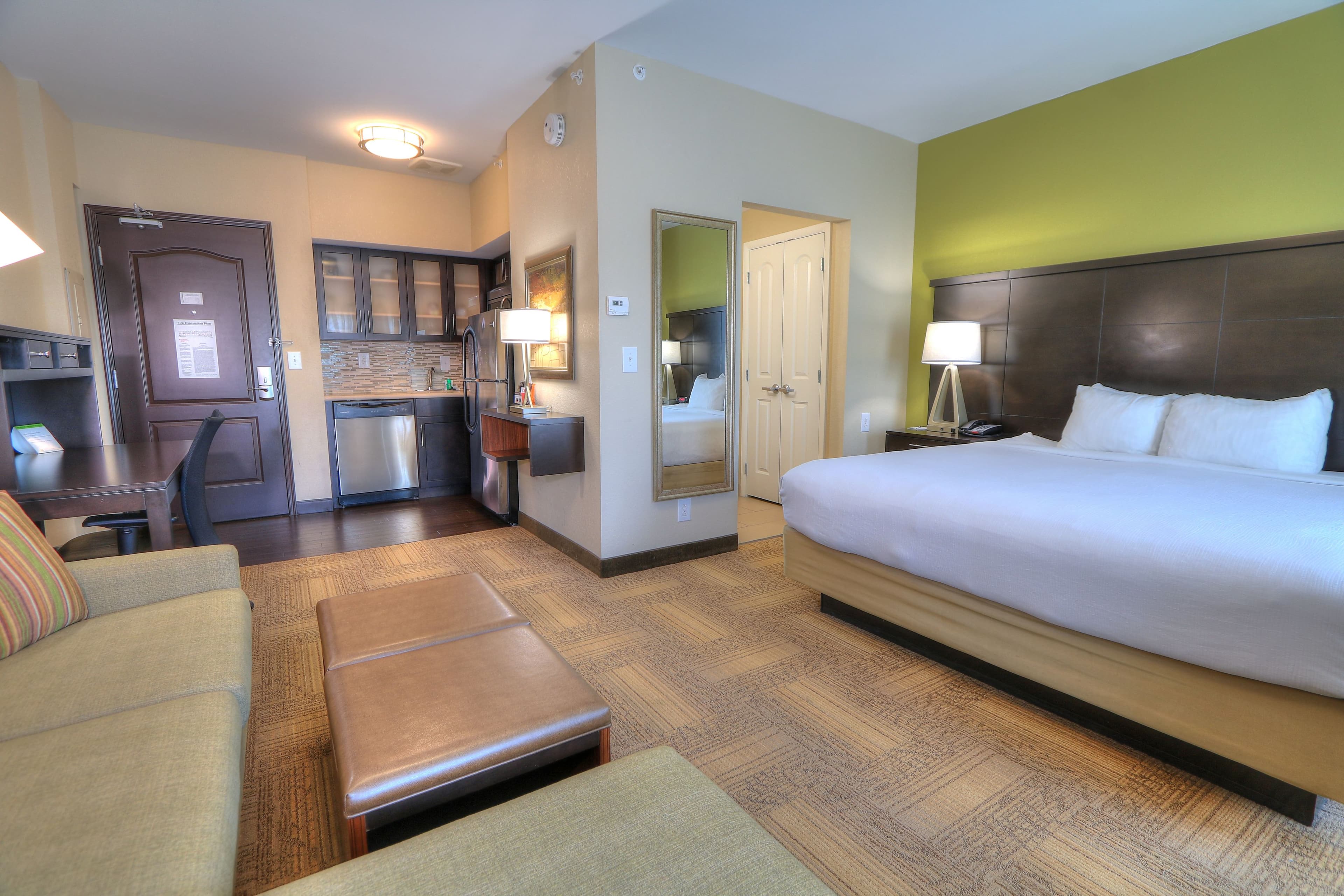 Staybridge Suites Knoxville-West - Image 4