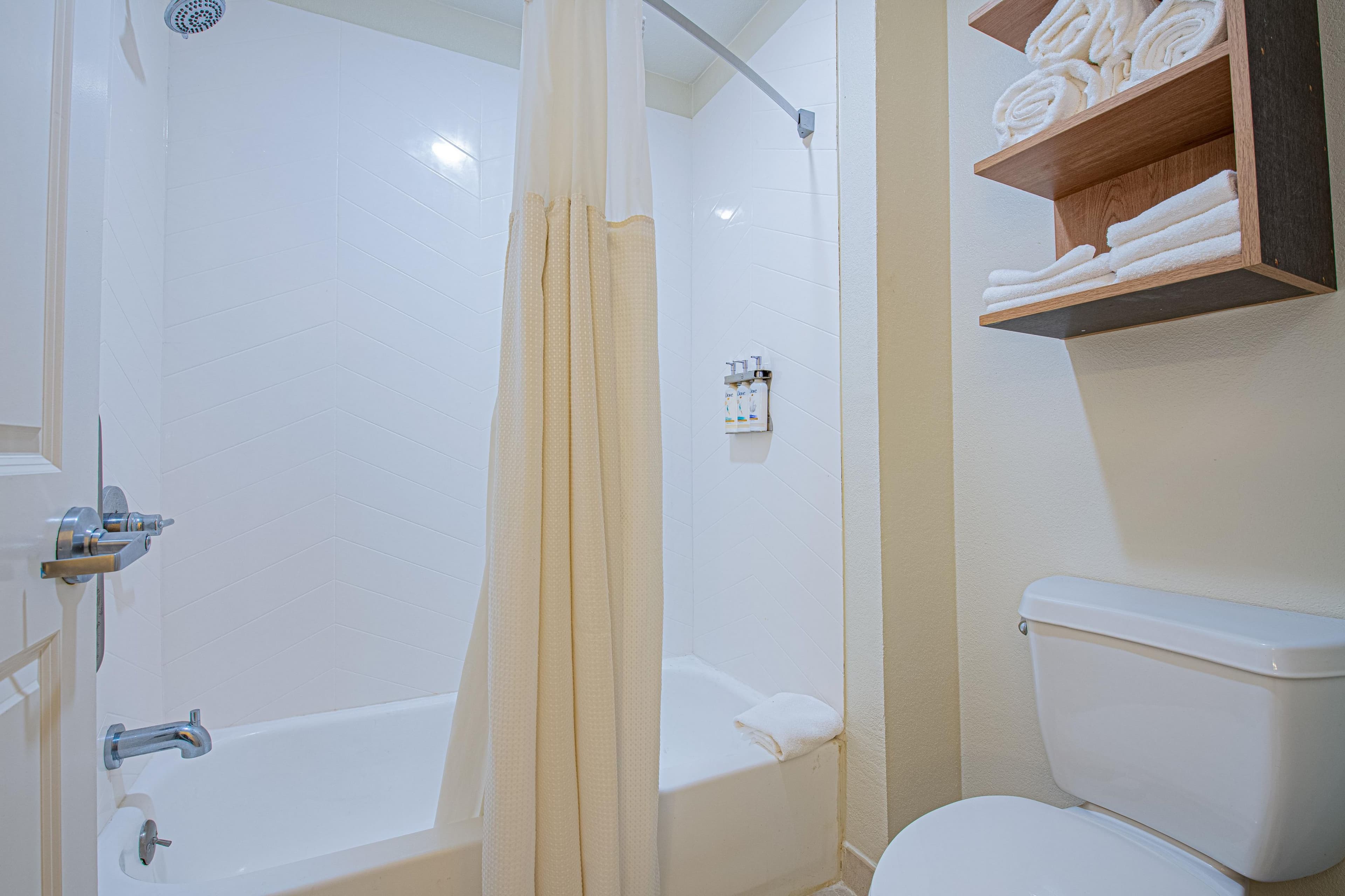 Staybridge Suites Lafayette-Airport — 17