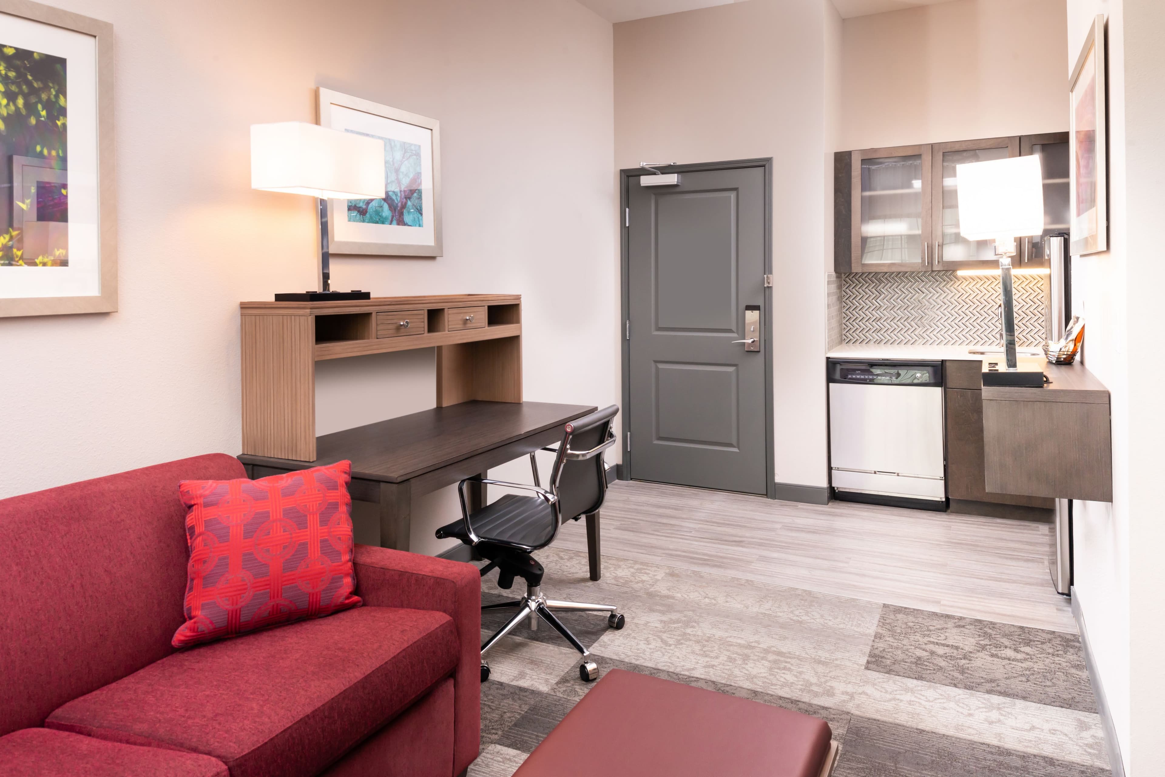 Staybridge Suites Lake Charles - Image 2