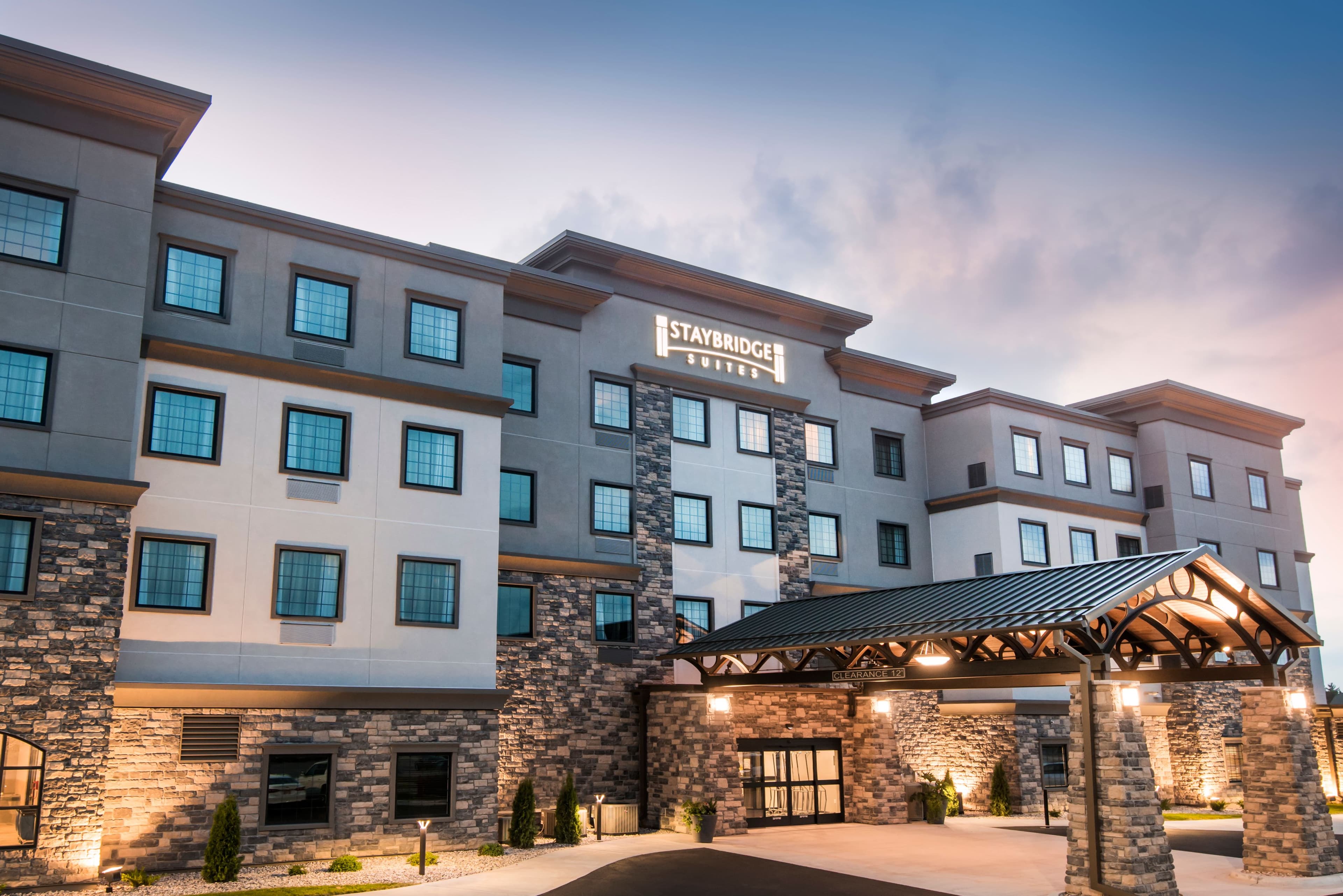 Staybridge Suites Wisconsin Dells - Lake Delton - Image 1