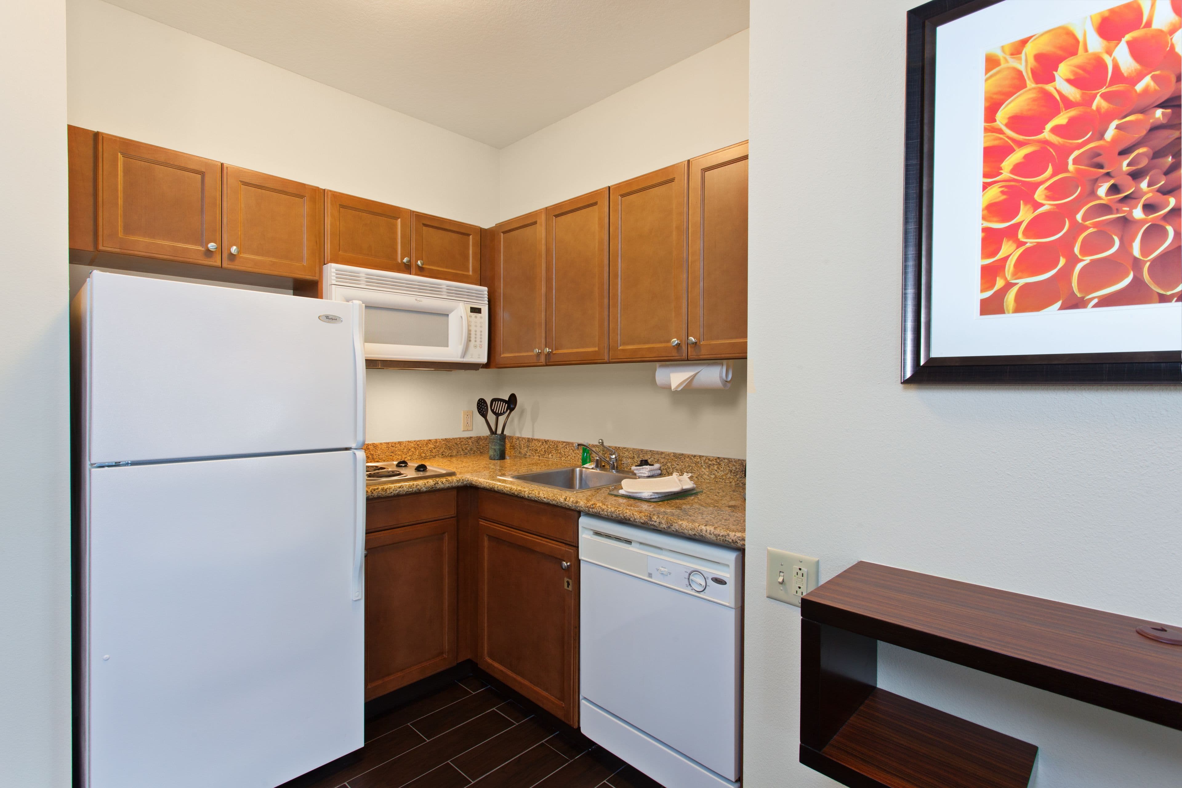 Staybridge Suites Irvine East/Lake Forest — 10