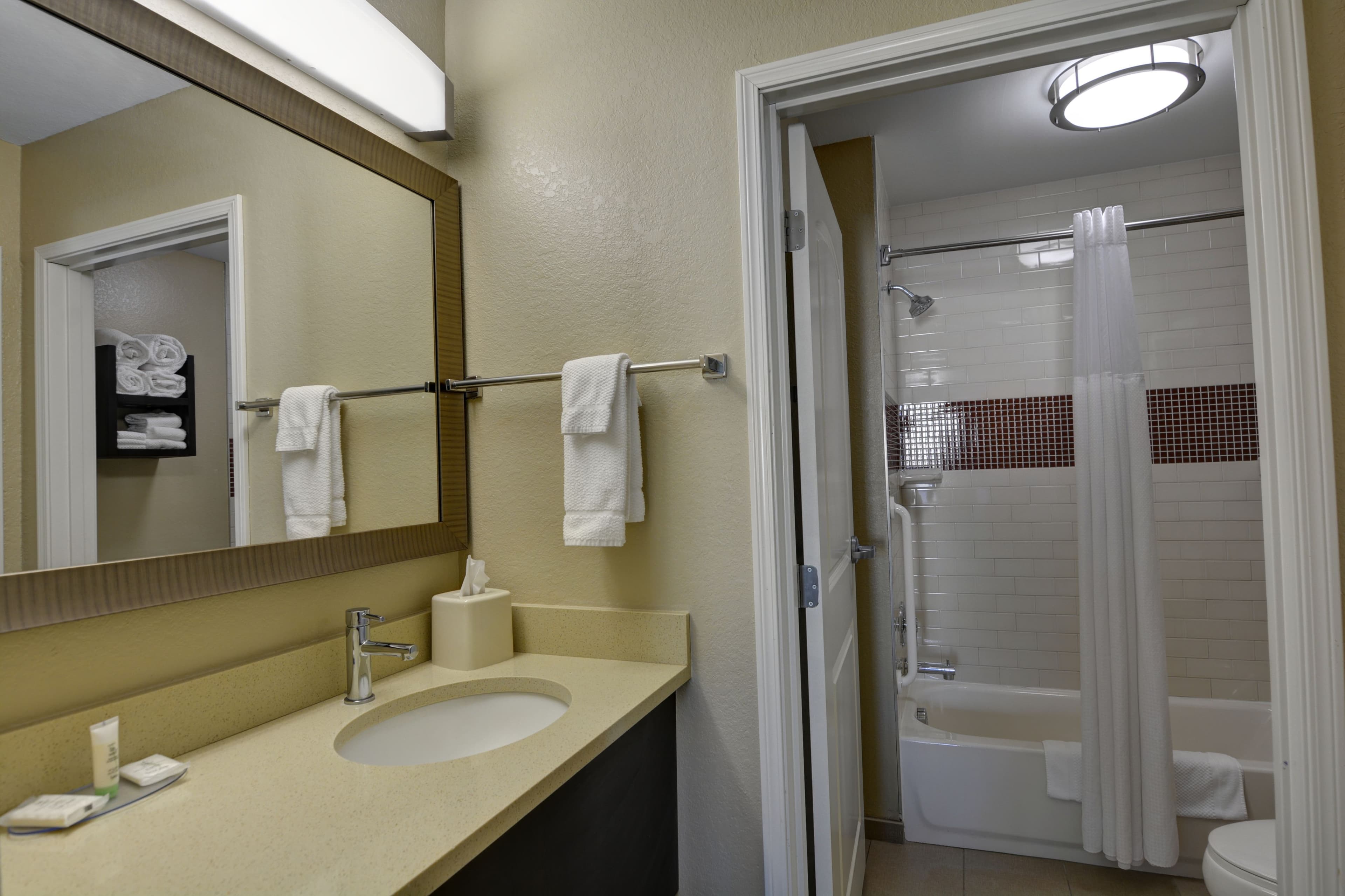 Staybridge Suites Lakeland West — 6