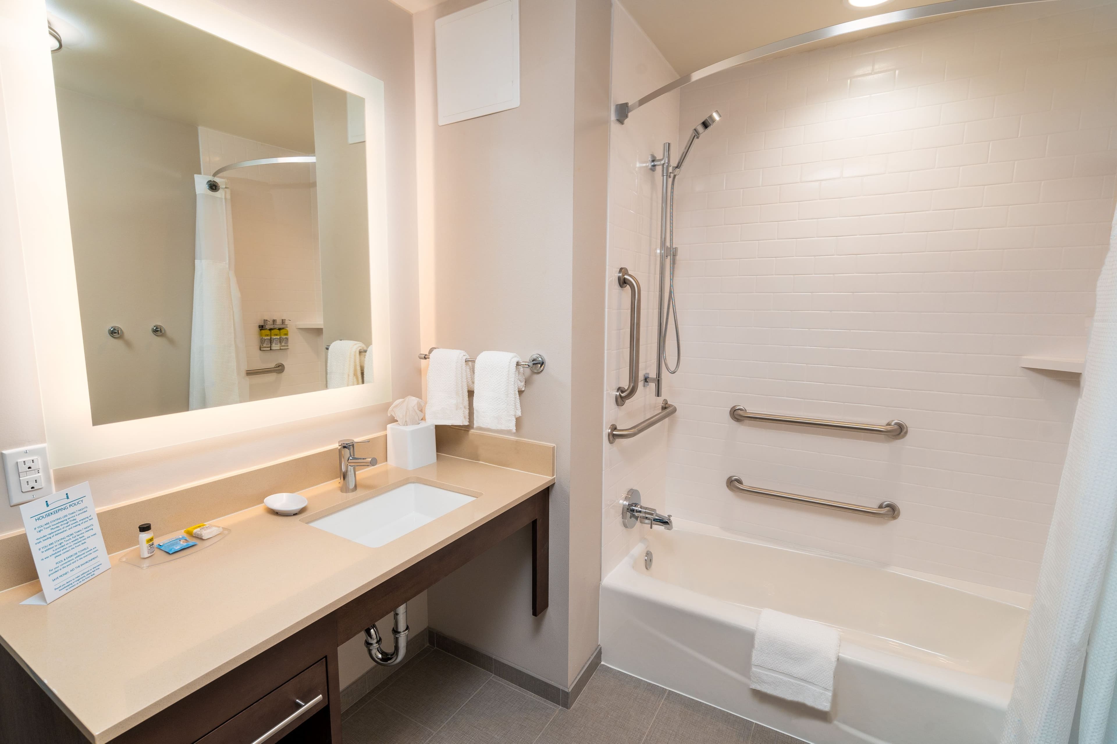Staybridge Suites Washington DC East - Largo — 10