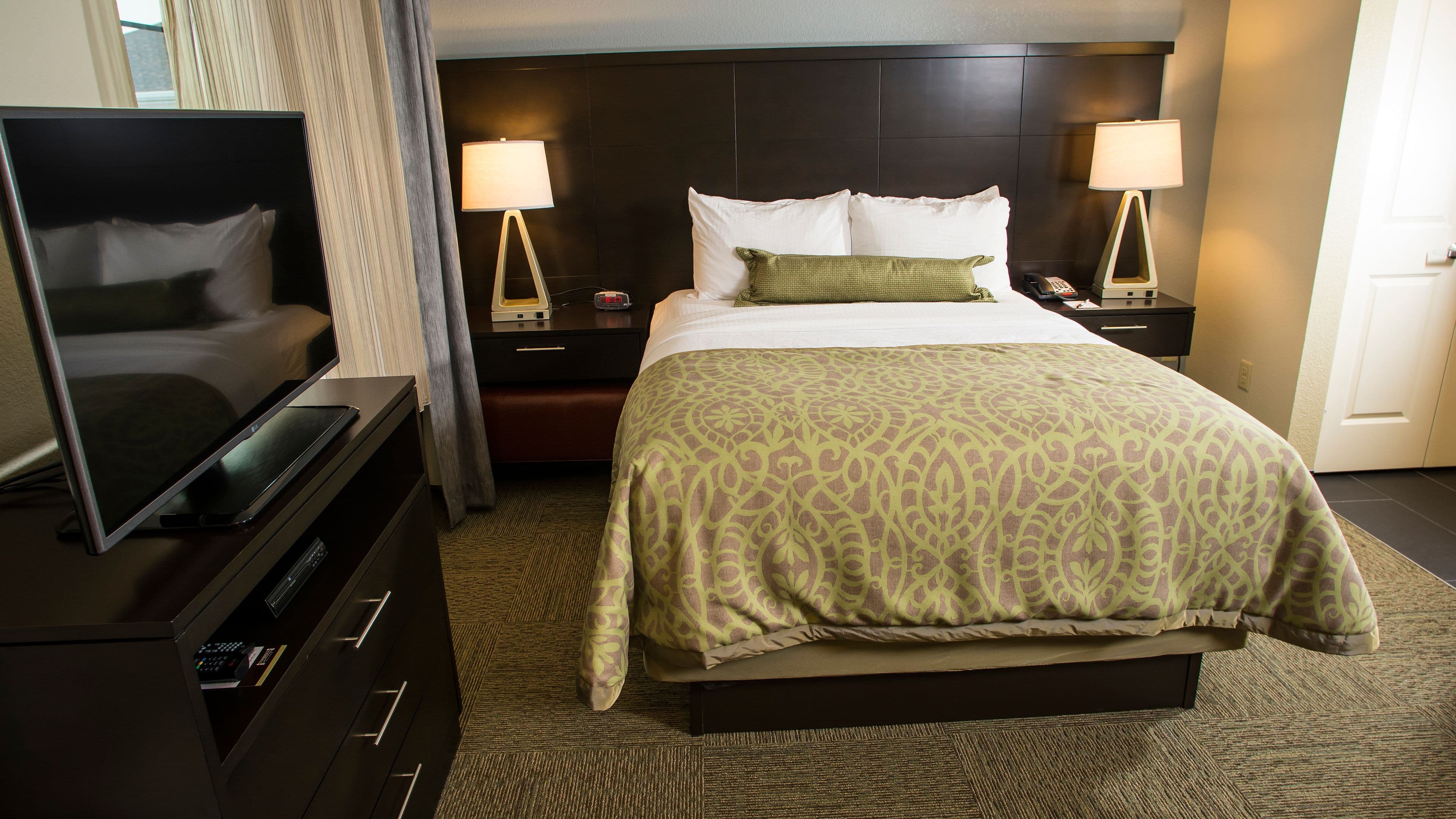 Staybridge Suites Lexington — 10