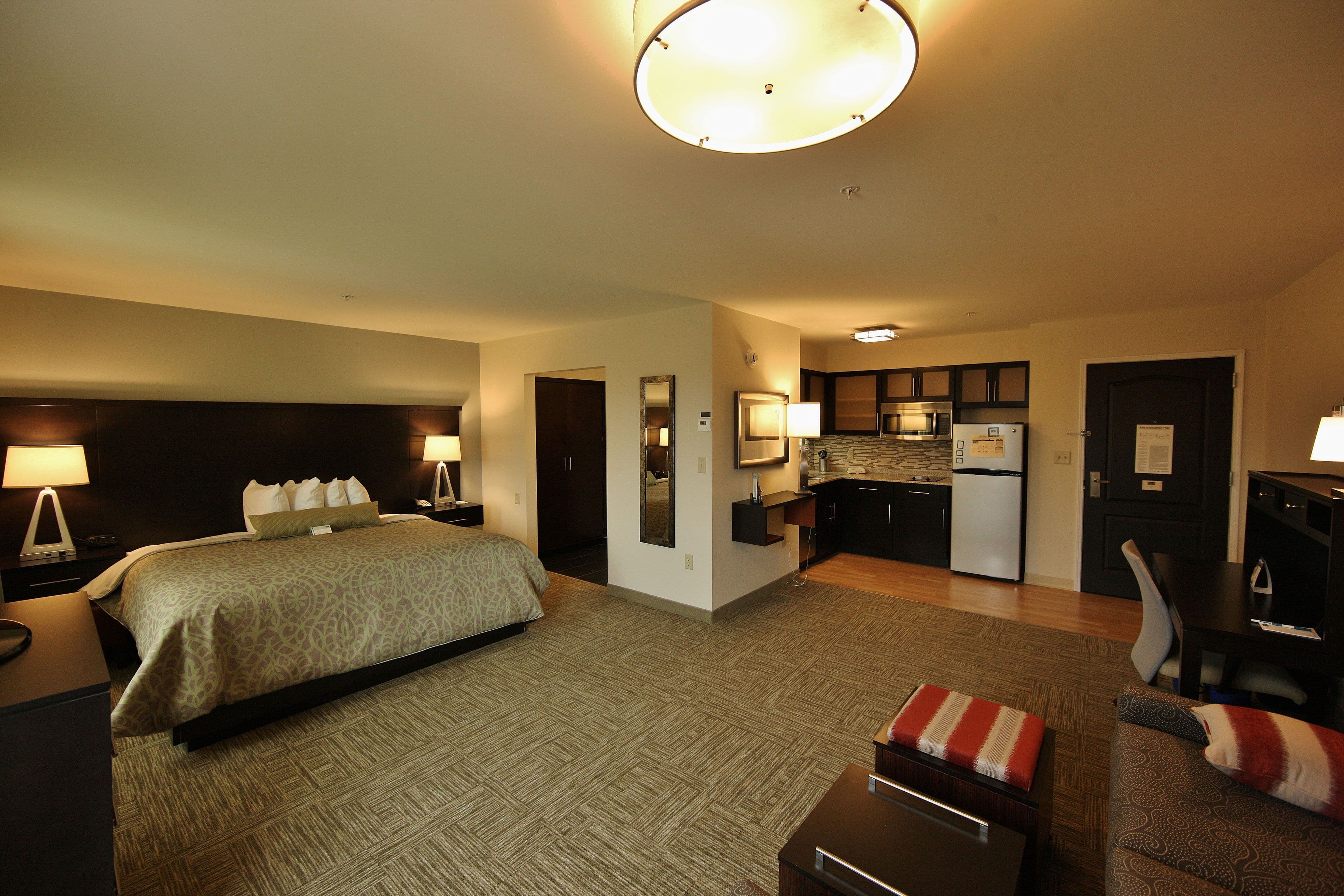 Staybridge Suites Syracuse (Liverpool) — 7
