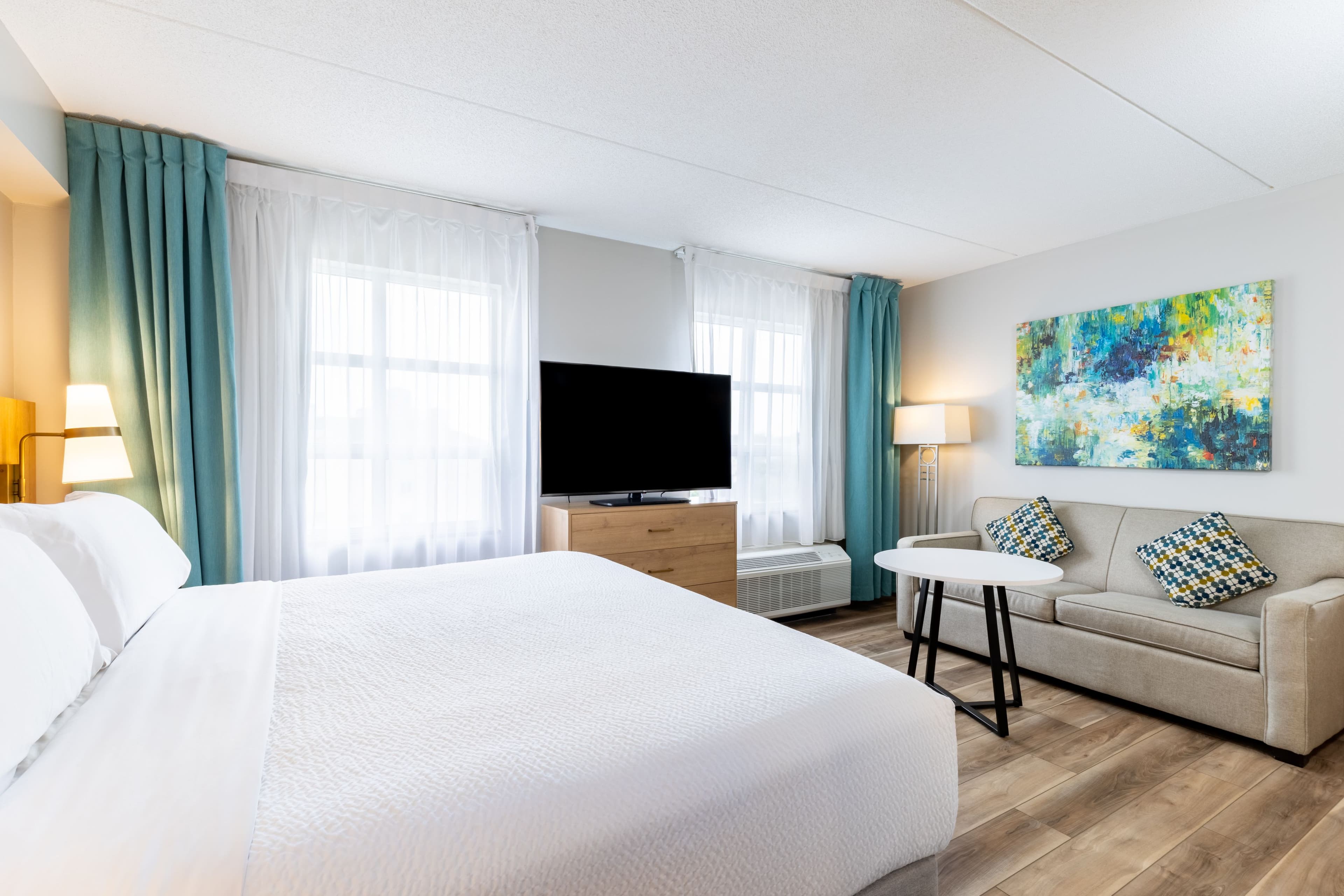 Staybridge Suites London - Image 2
