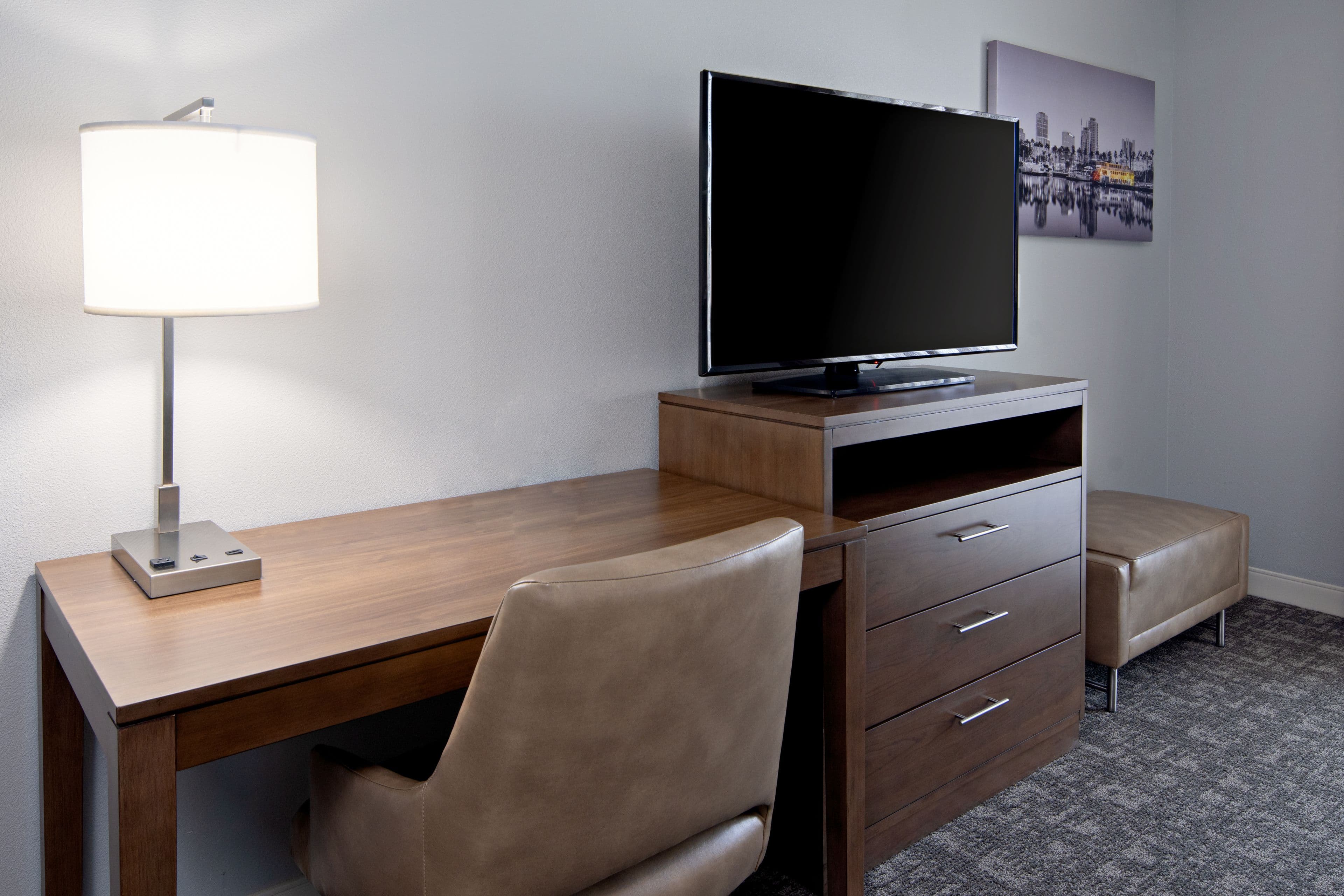 Staybridge Suites Long Beach Airport - Image 4