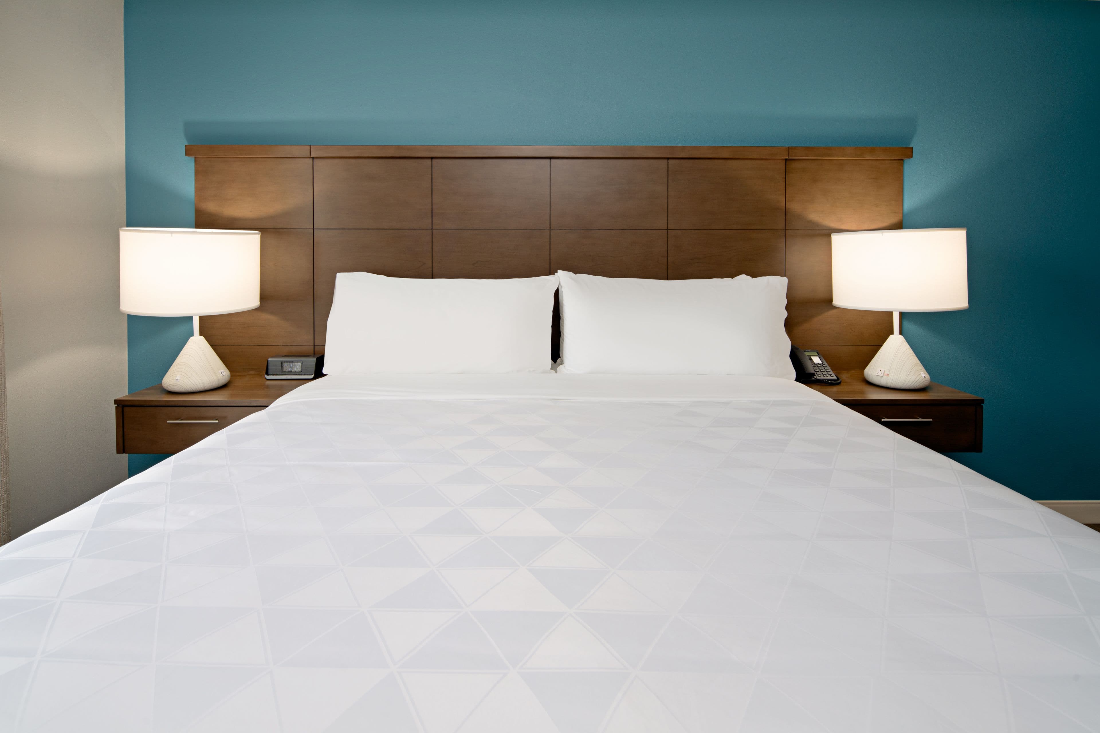 Staybridge Suites Long Beach Airport - Image 2