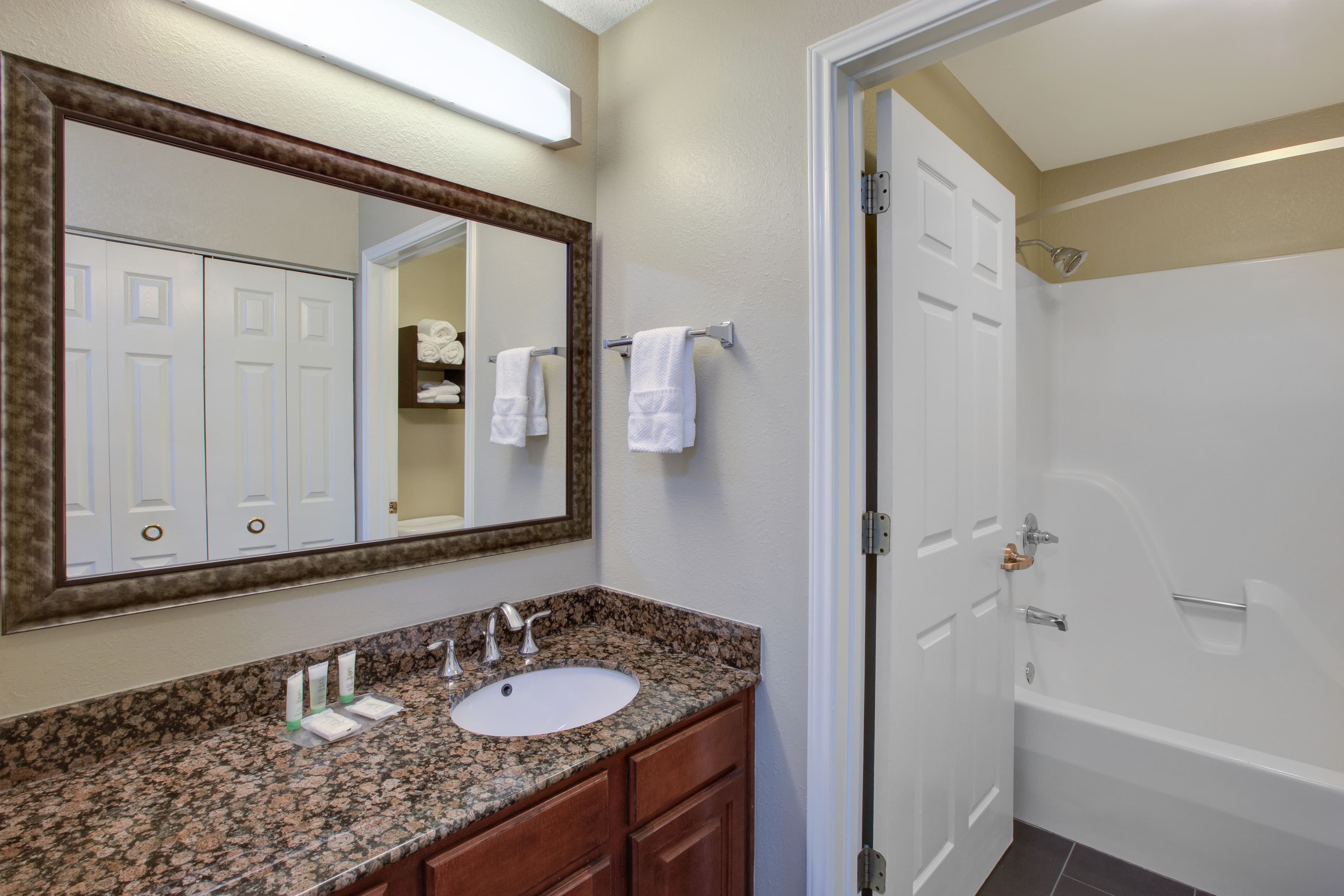 Staybridge Suites Louisville-East — 7