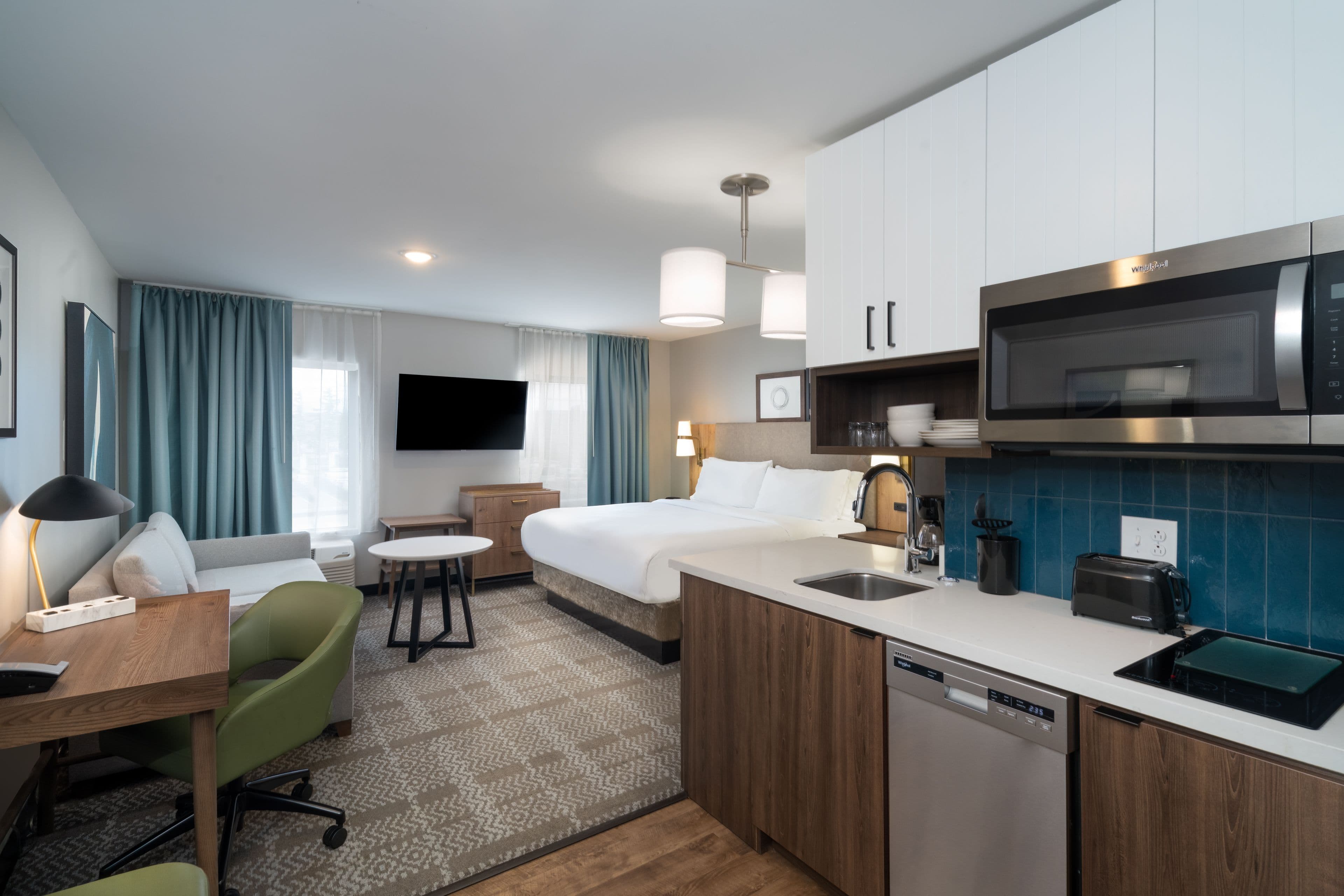 Staybridge Suites Louisville - Expo Center - Image 2