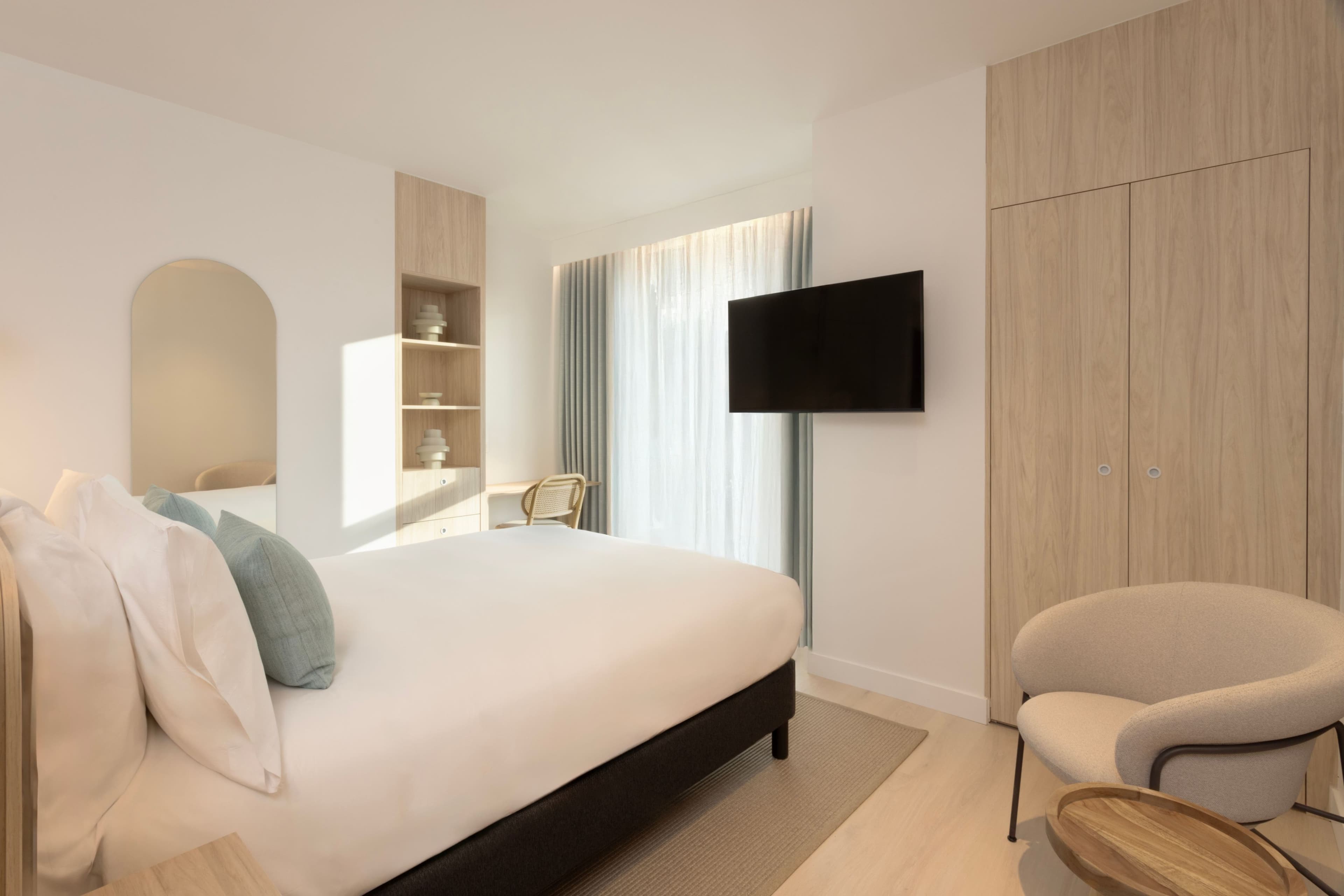 Staybridge Suites Malaga - Image 4