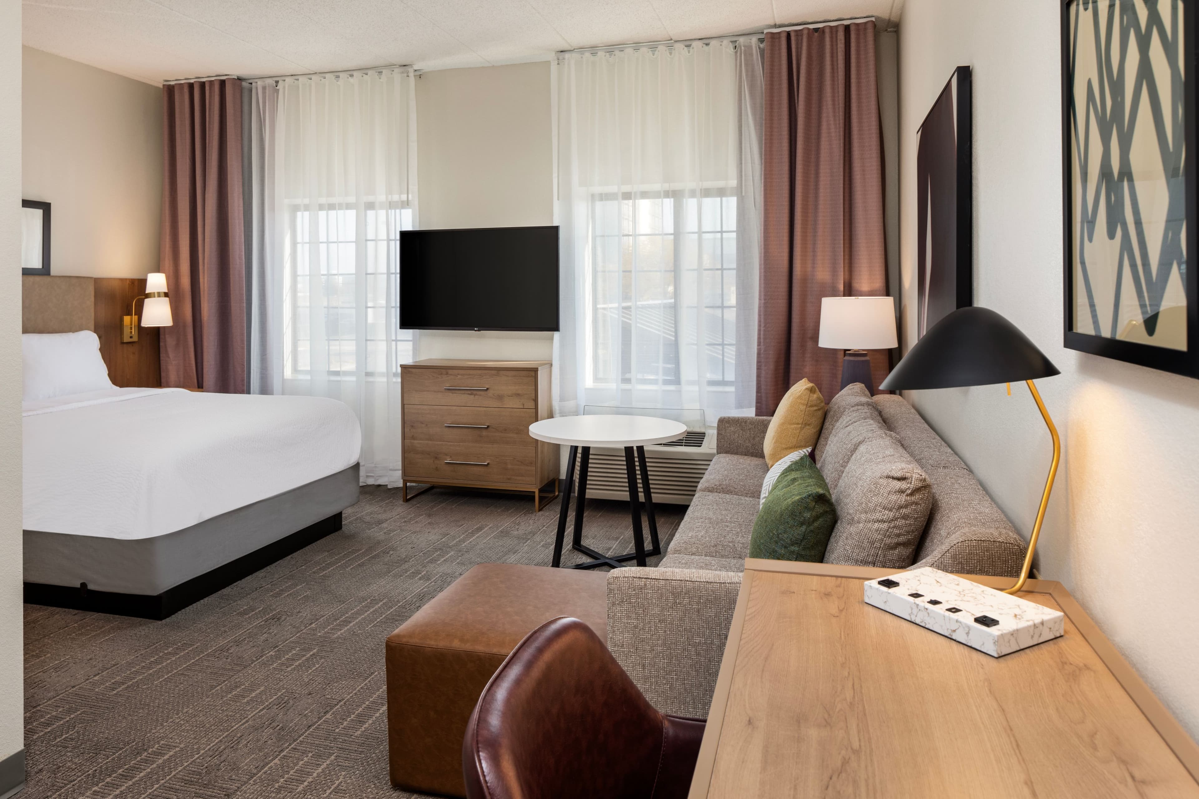 Staybridge Suites Mpls-Maple Grove/Arbor Lakes - Image 2