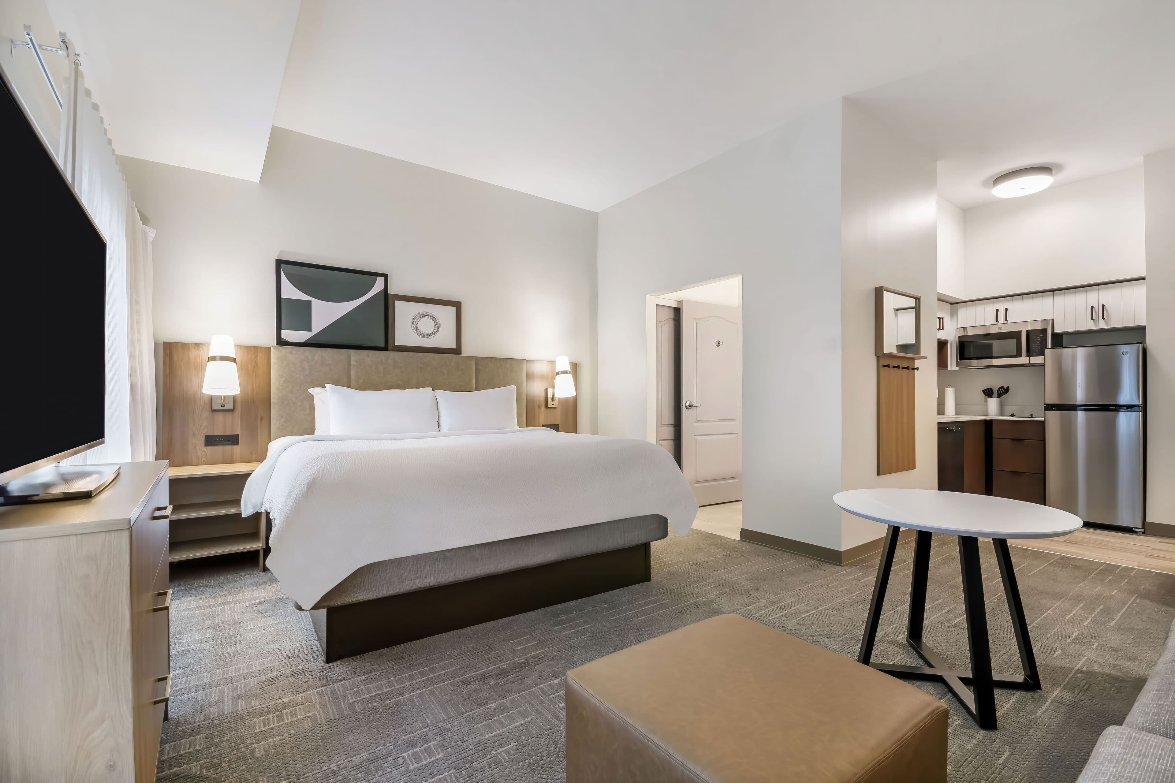 Staybridge Suites Toledo - Maumee - Image 4
