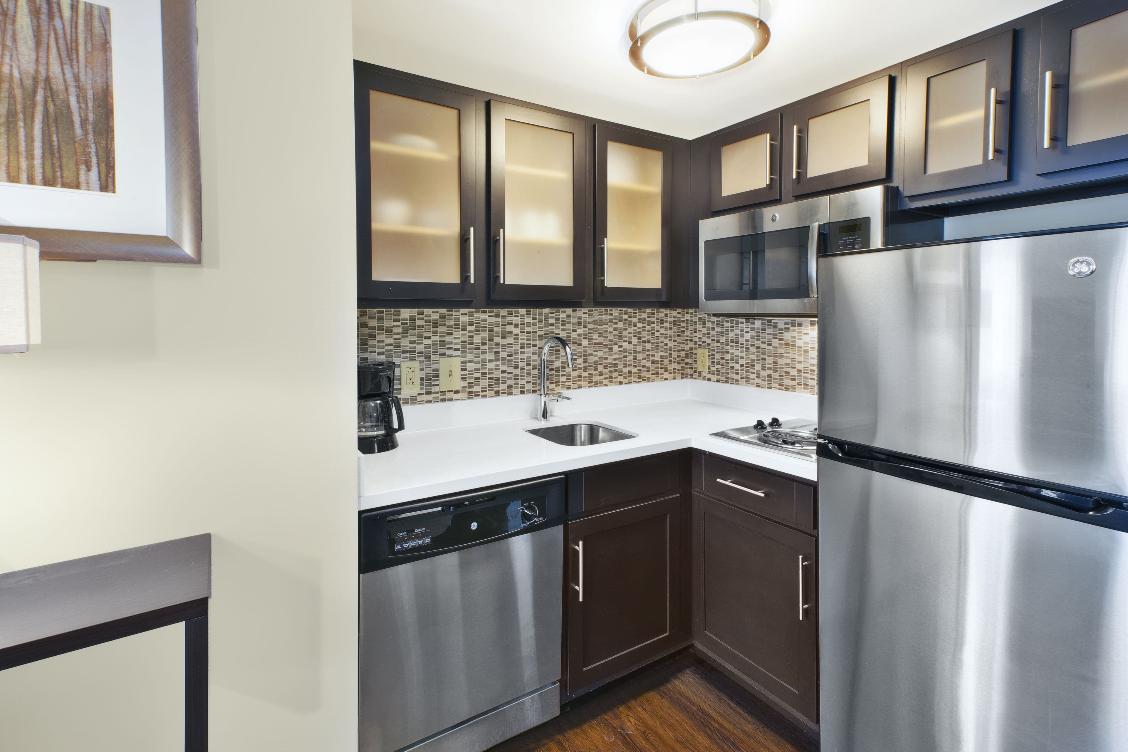 Staybridge Suites Cleveland Mayfield Hts Beachwd - Image 3