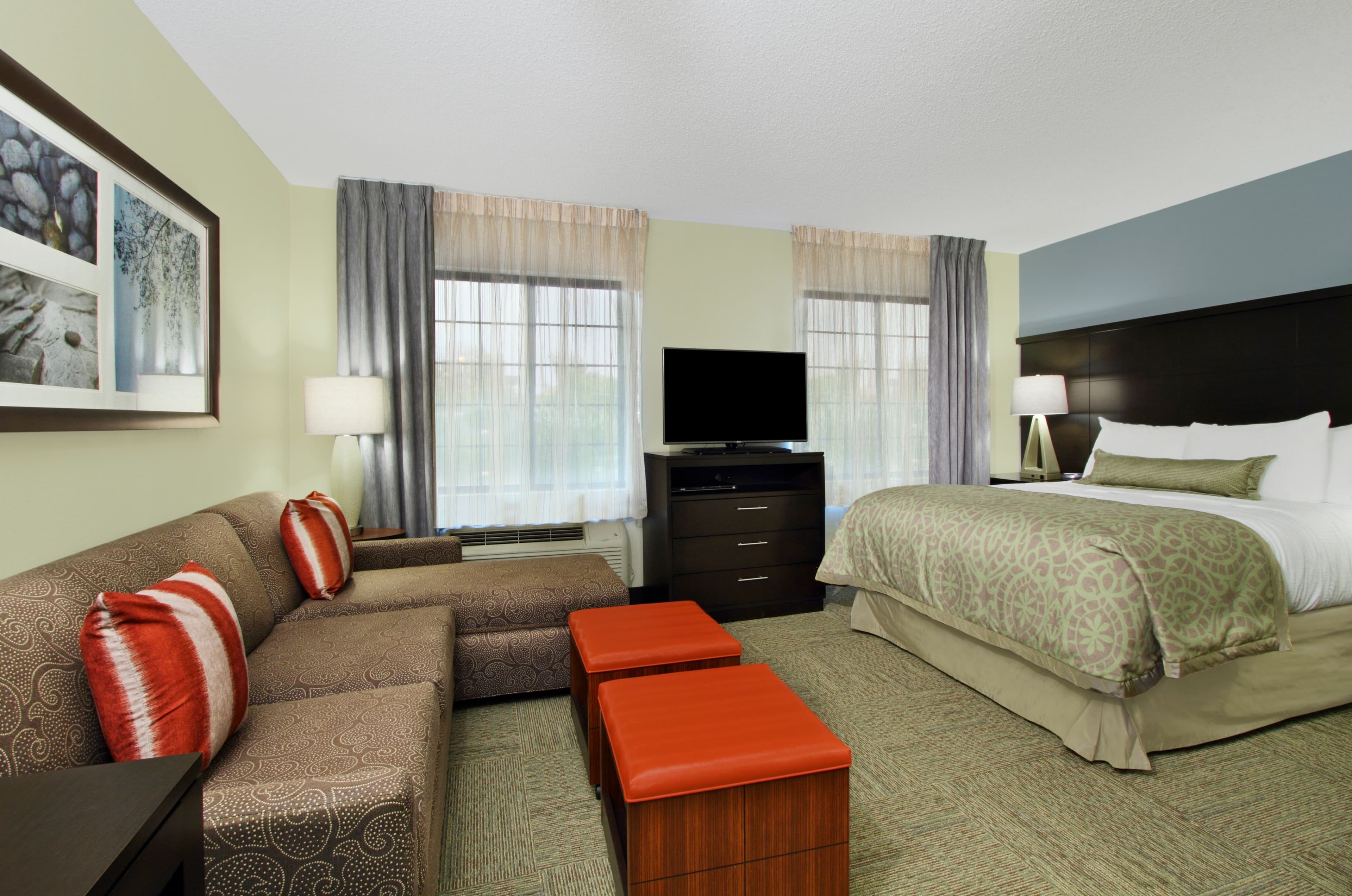 Staybridge Suites Tysons - McLean - Image 2