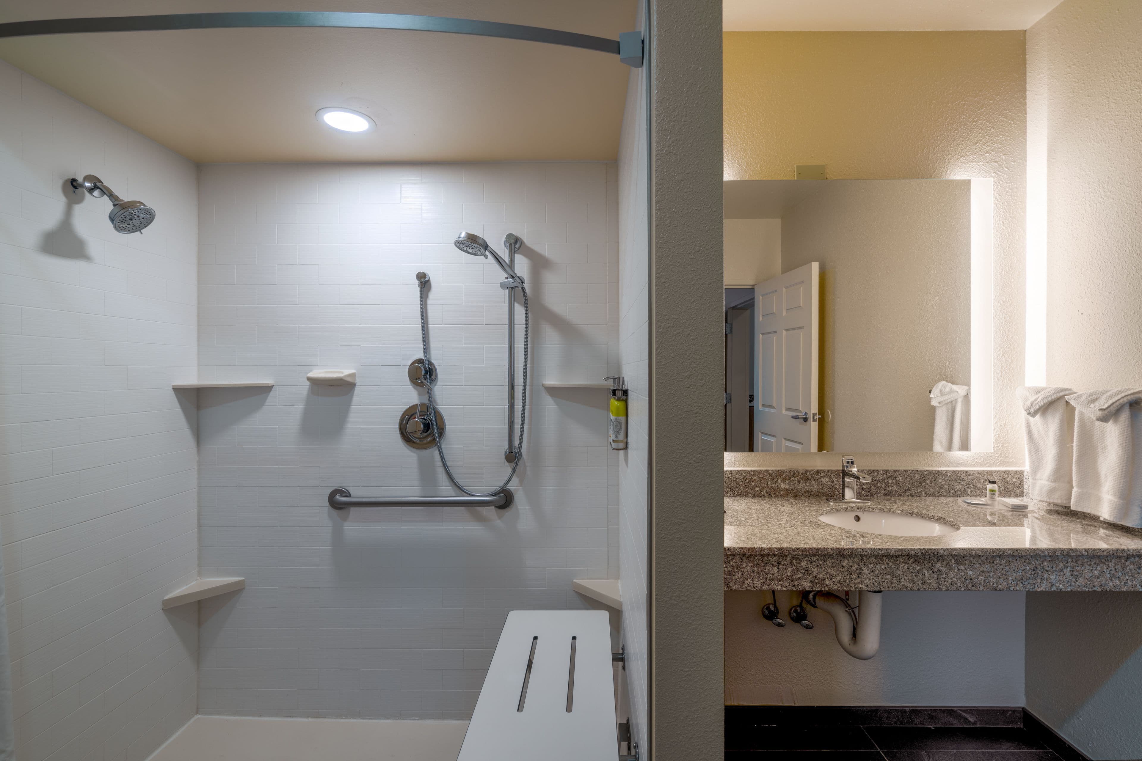 Staybridge Suites Memphis-Poplar Ave East — 32