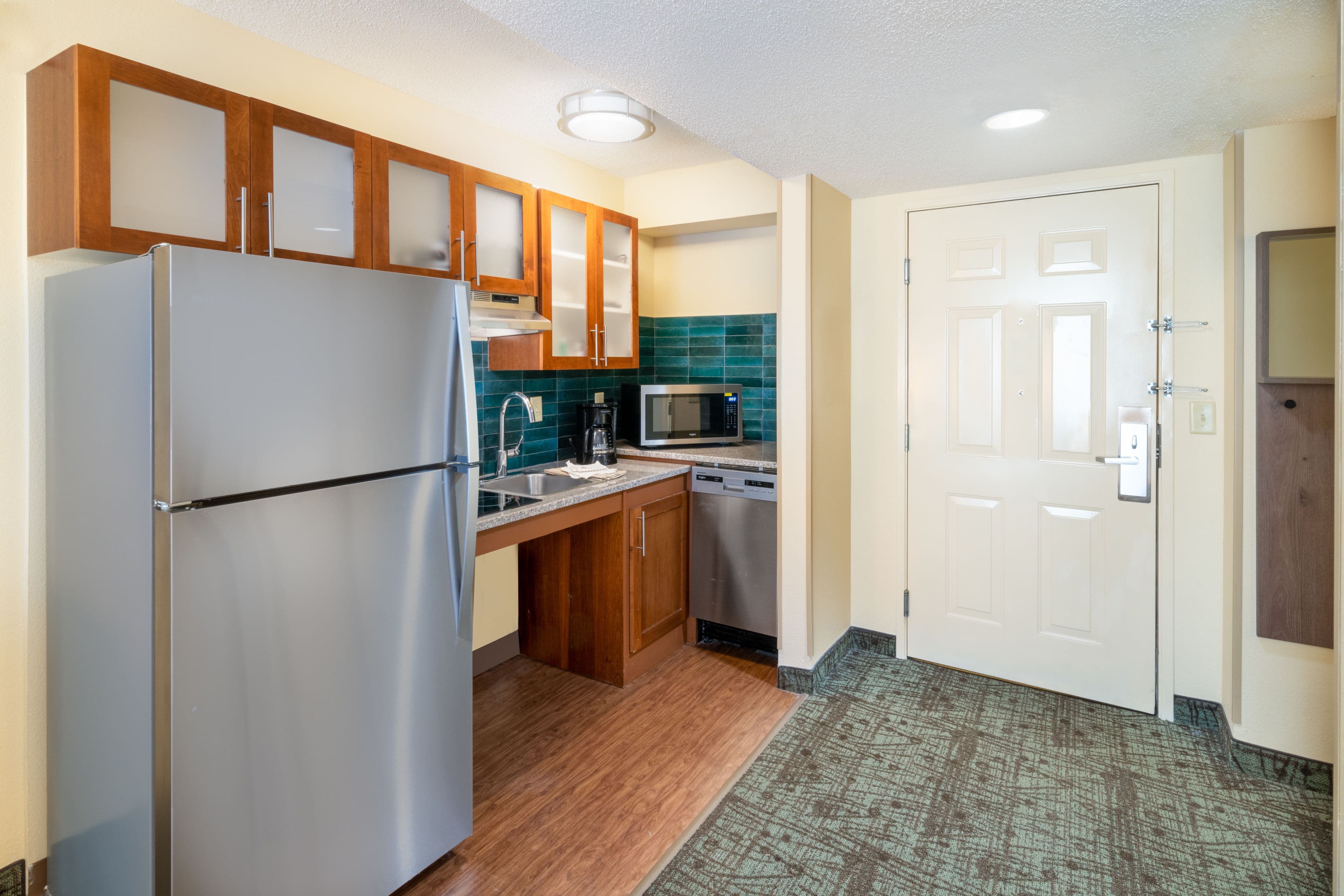 Staybridge Suites Memphis-Poplar Ave East — 11