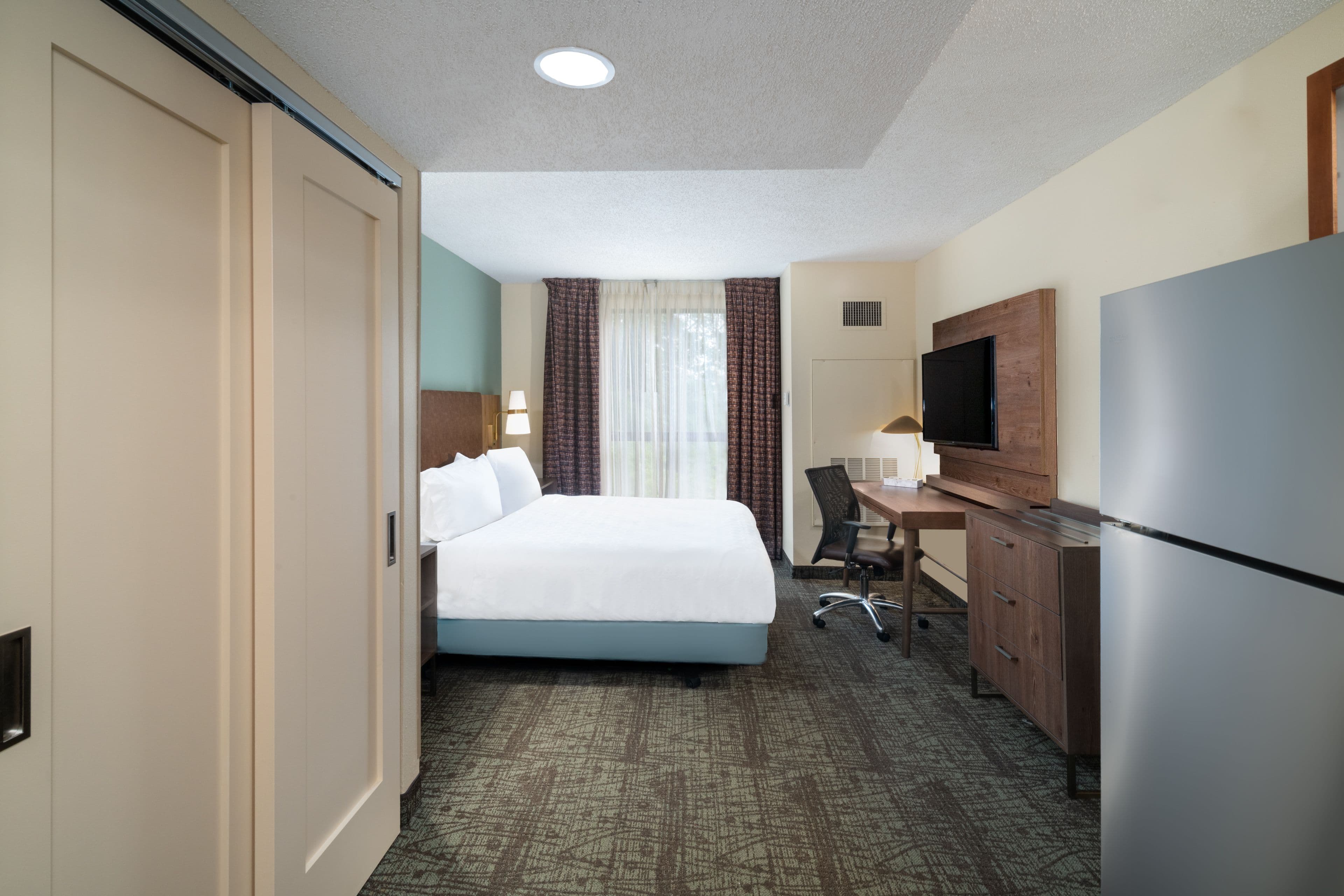 Staybridge Suites Memphis-Poplar Ave East — 12