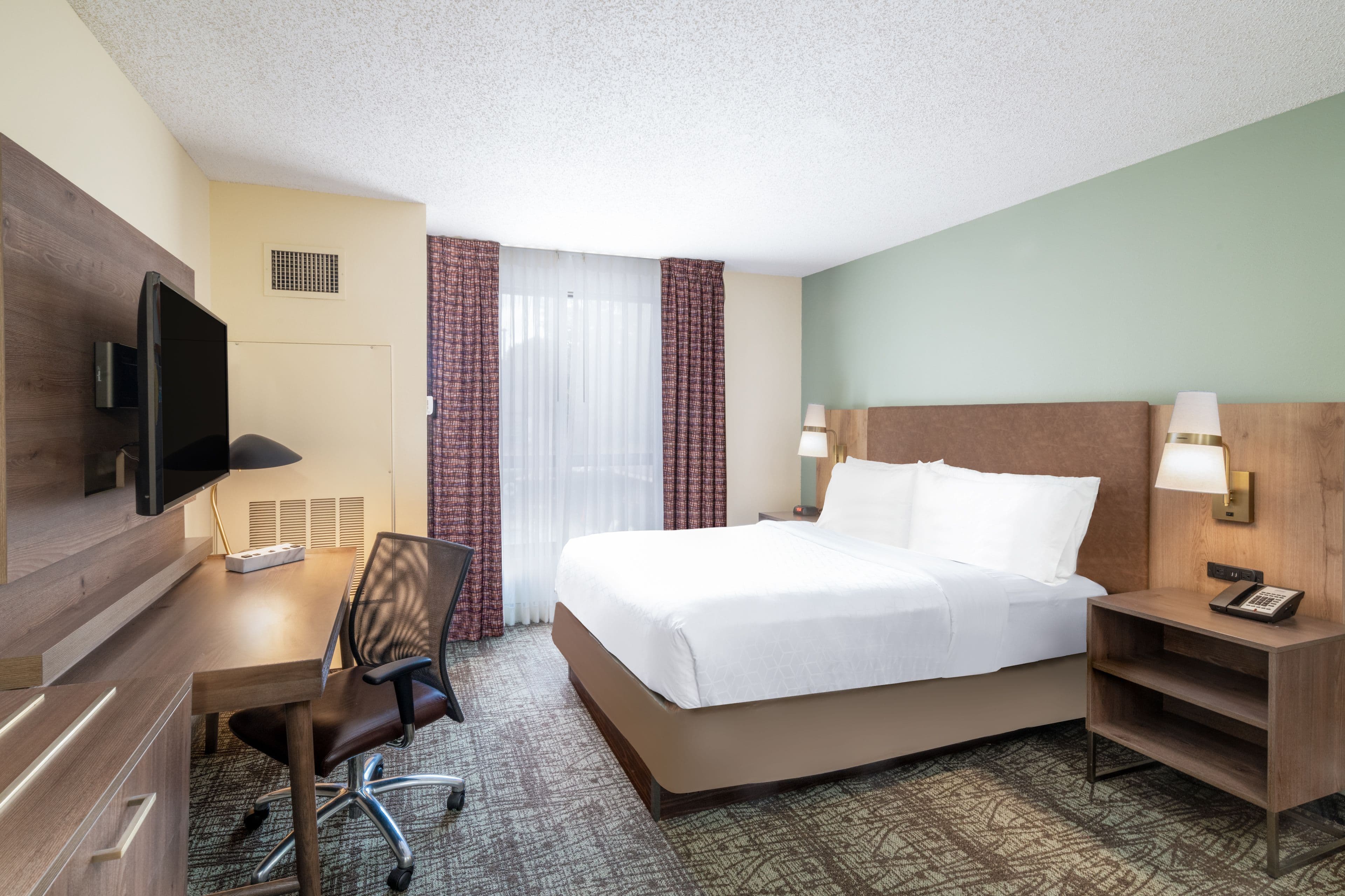 Staybridge Suites Memphis-Poplar Ave East — 10