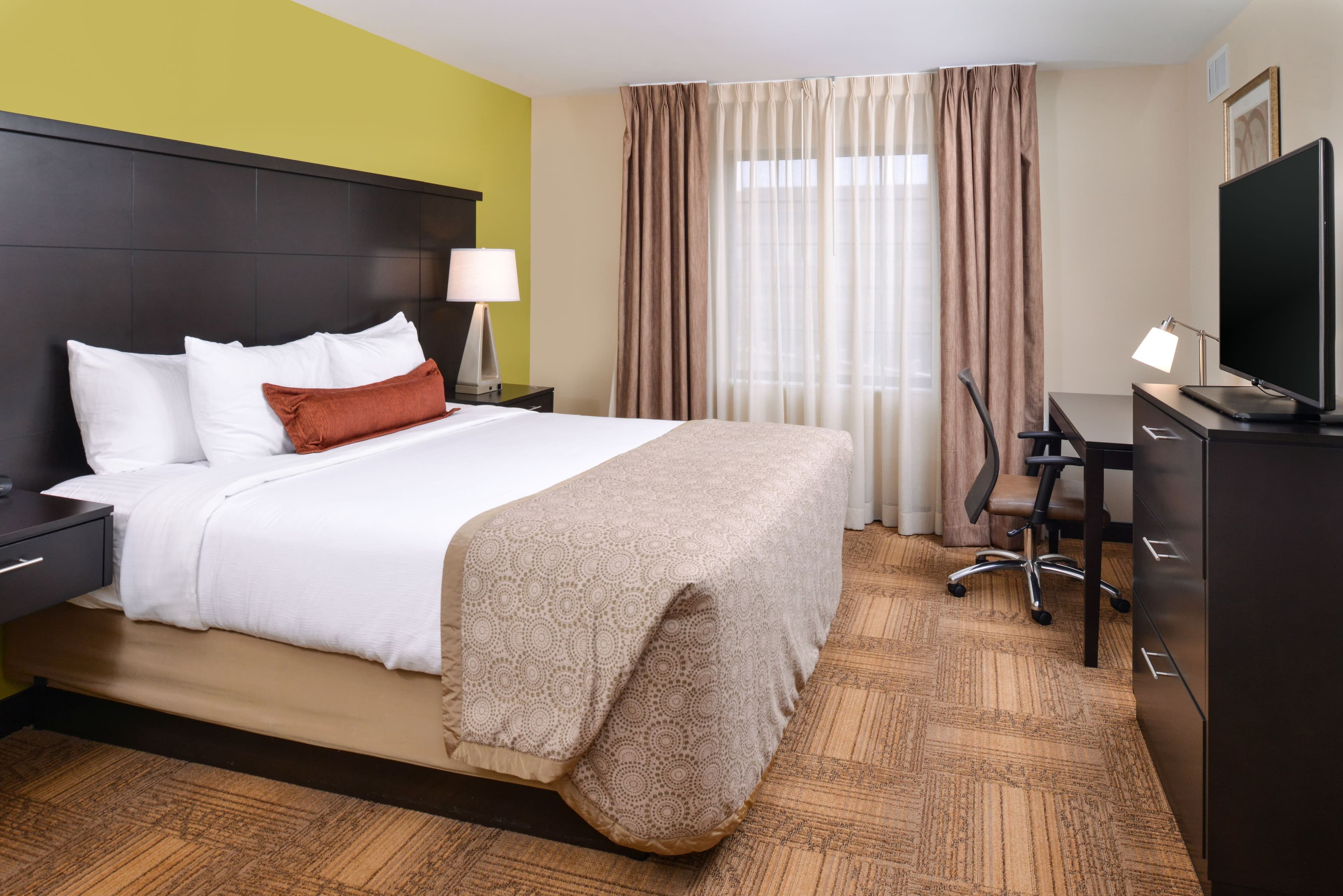 Staybridge Suites Merrillville - Image 4
