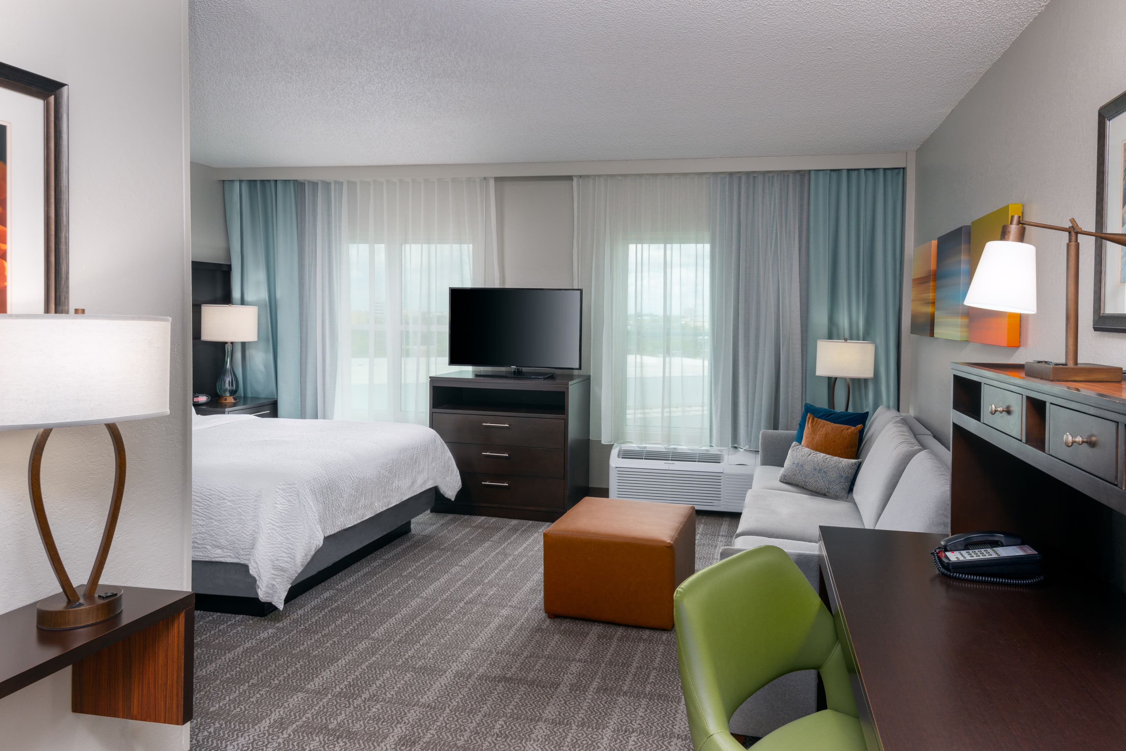 Staybridge Suites Miami Doral Area — 15