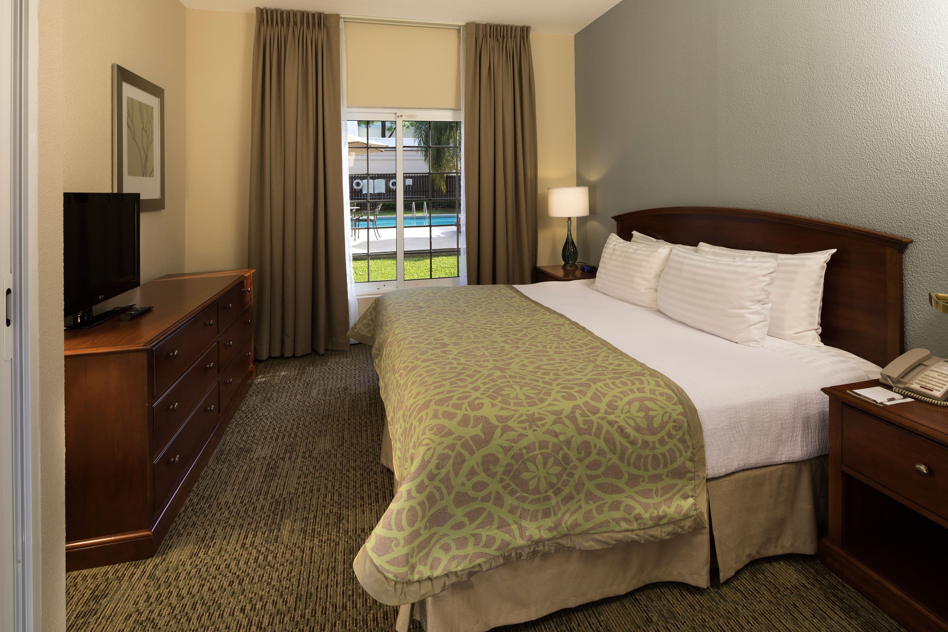 Staybridge Suites Monterrey - San Pedro - Image 2
