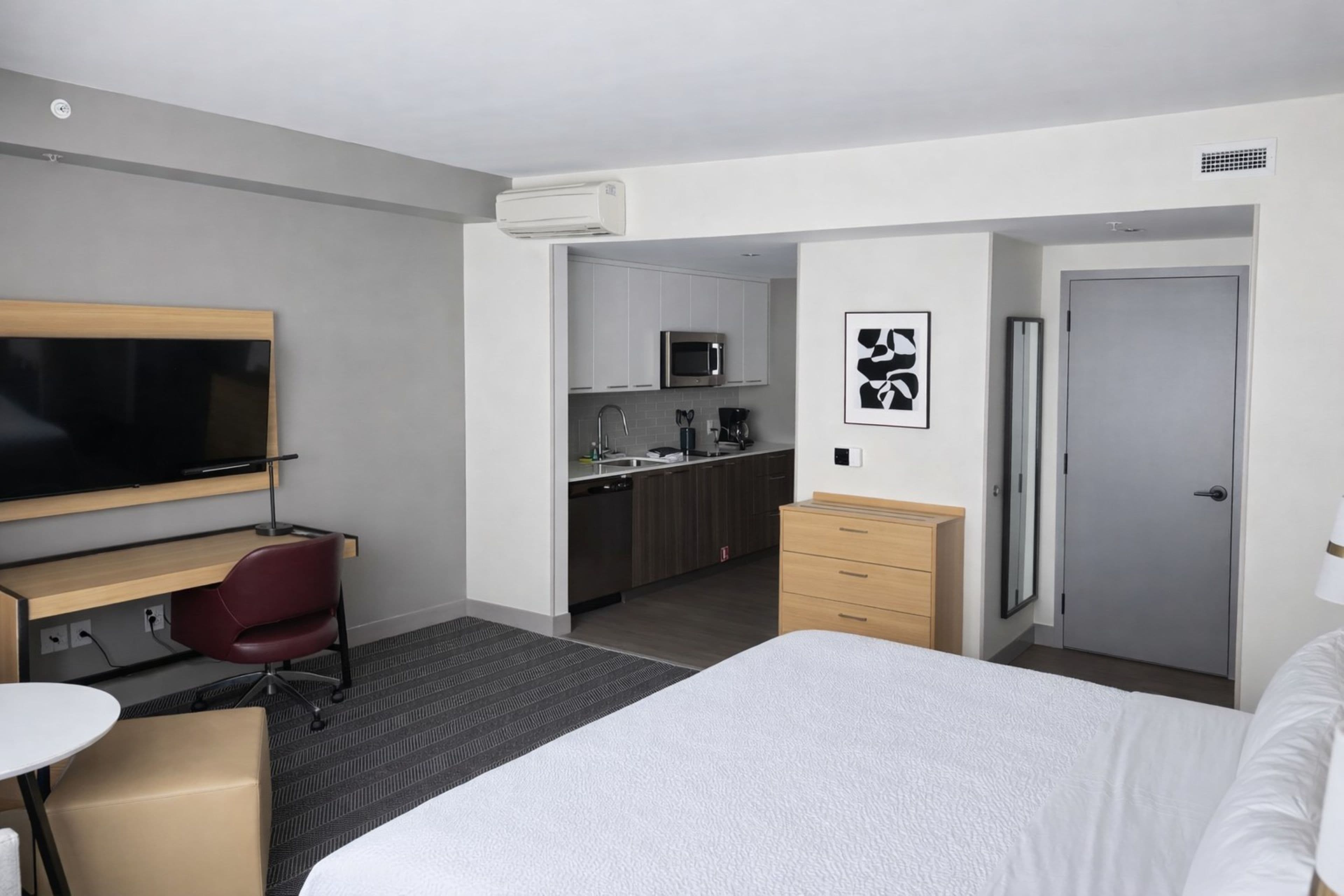 Staybridge Suites Montreal Airport - St-Laurent — 16
