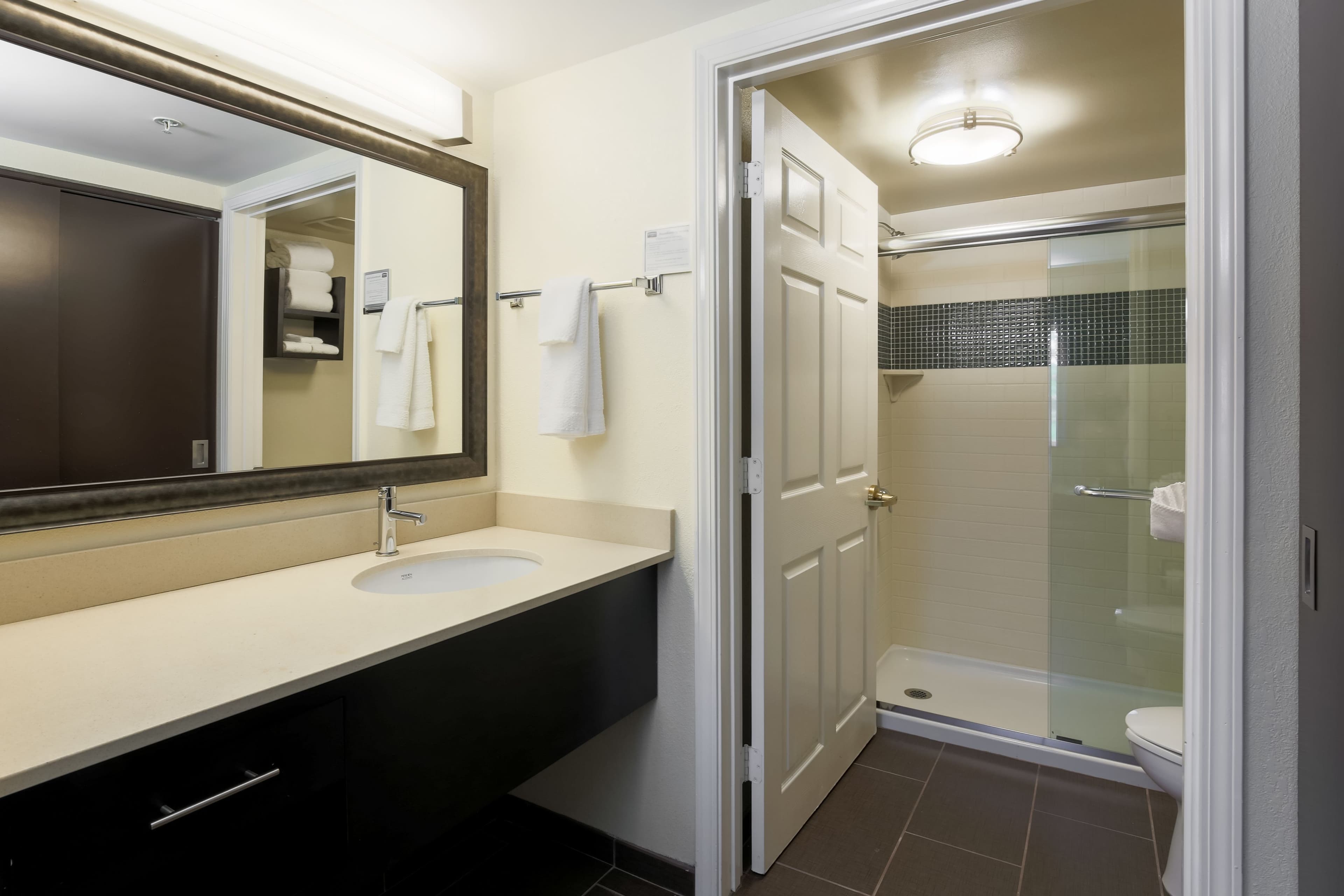 Staybridge Suites Philadelphia-Mt. Laurel — 9