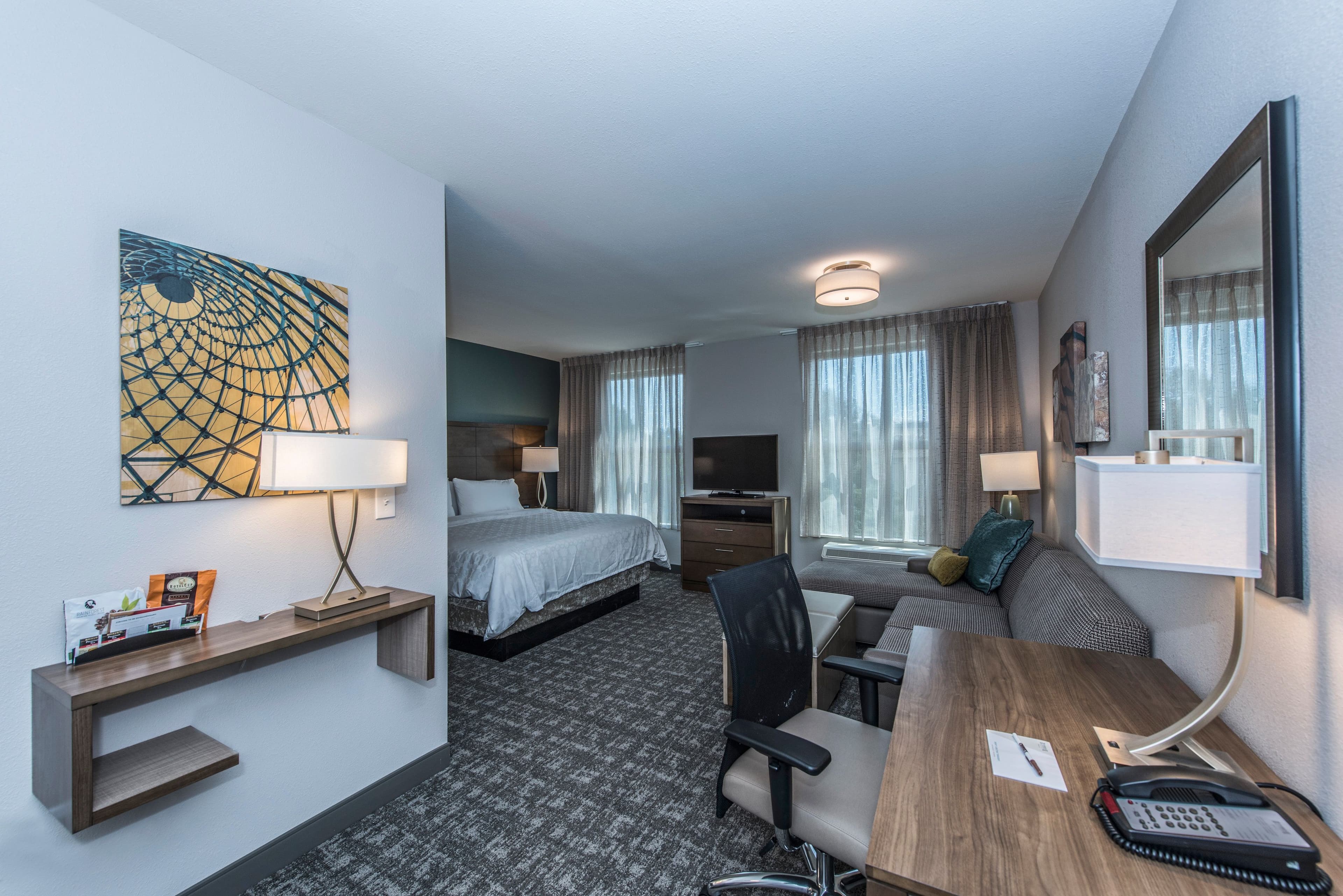 Staybridge Suites Charleston - Mount Pleasant - Image 4