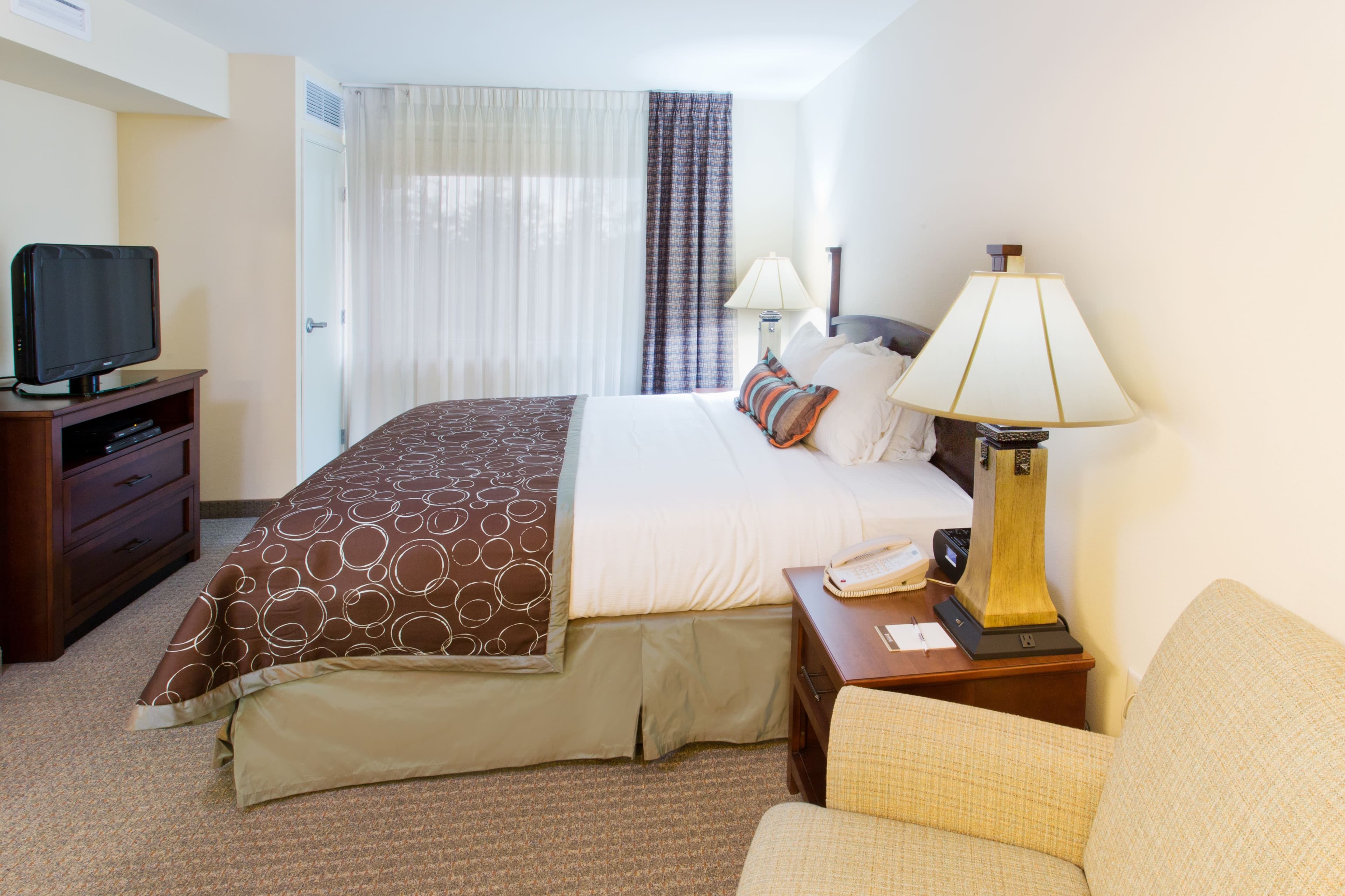 Staybridge Suites Everett - Paine Field — 7