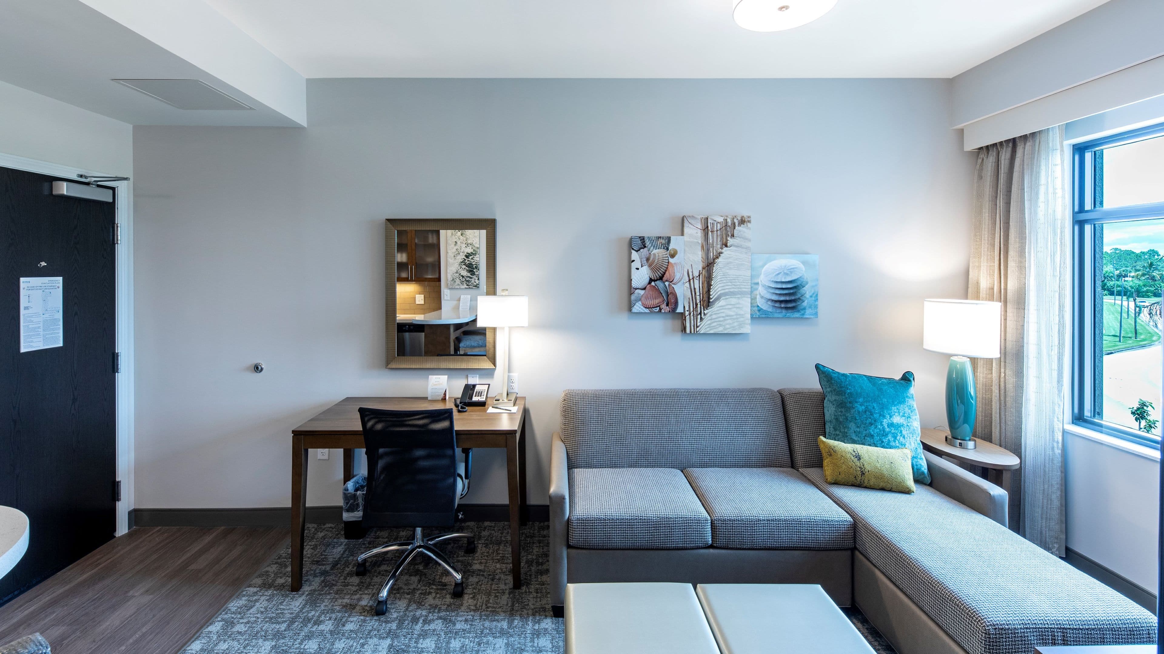 Staybridge Suites Naples - Marco Island - Image 4