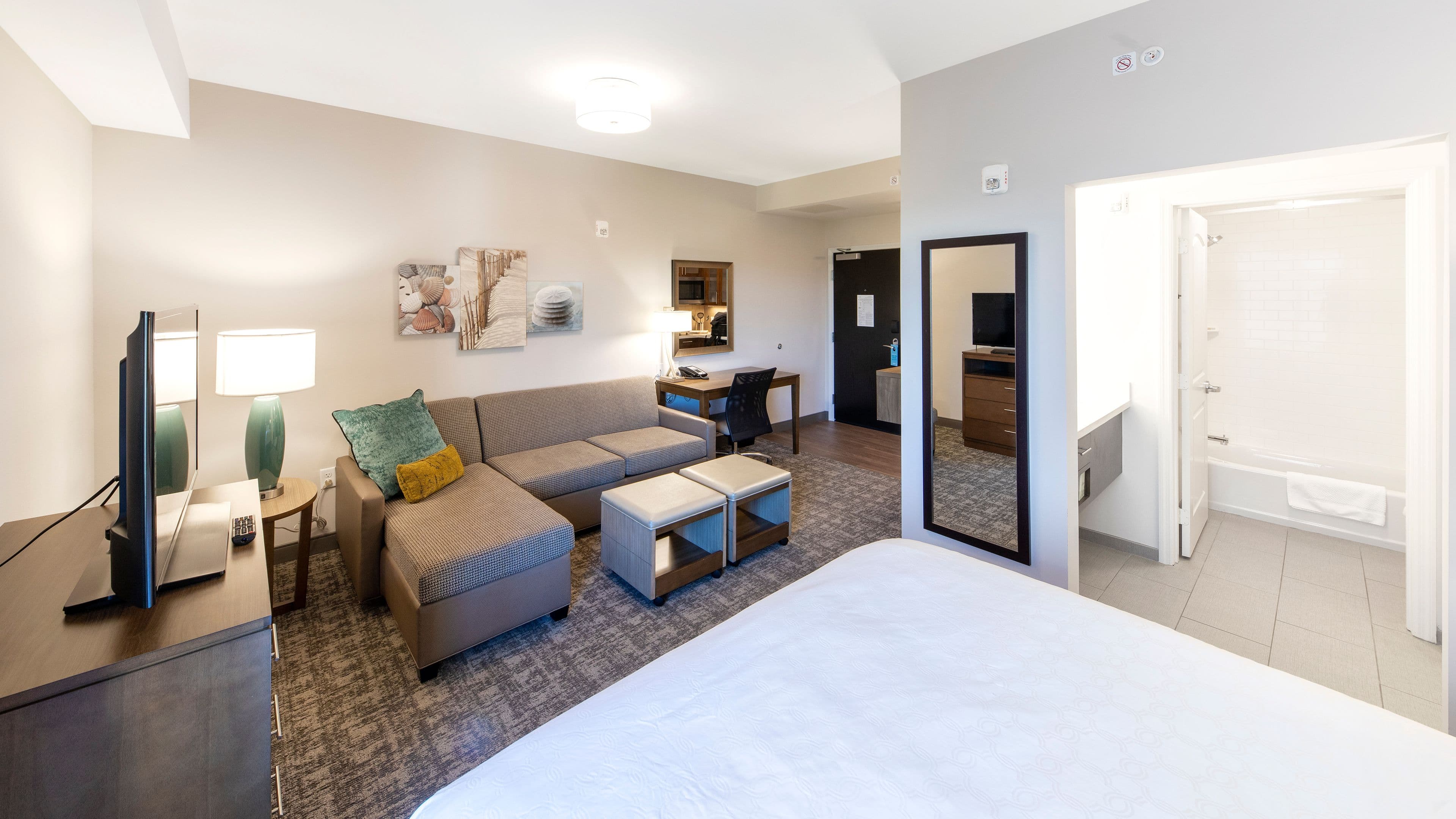Staybridge Suites Naples - Marco Island — 9