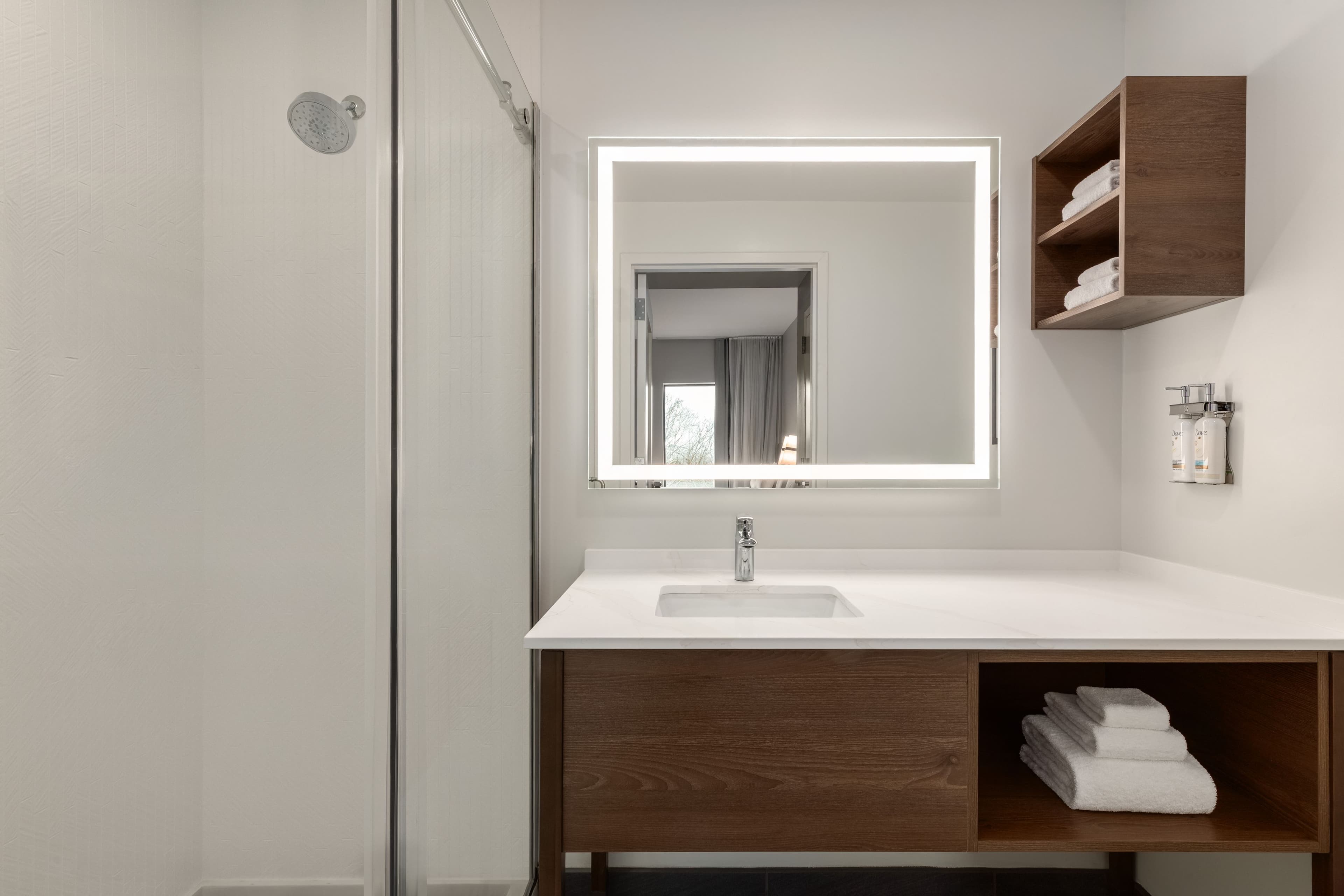 Staybridge Suites Norfolk Airport - Image 3