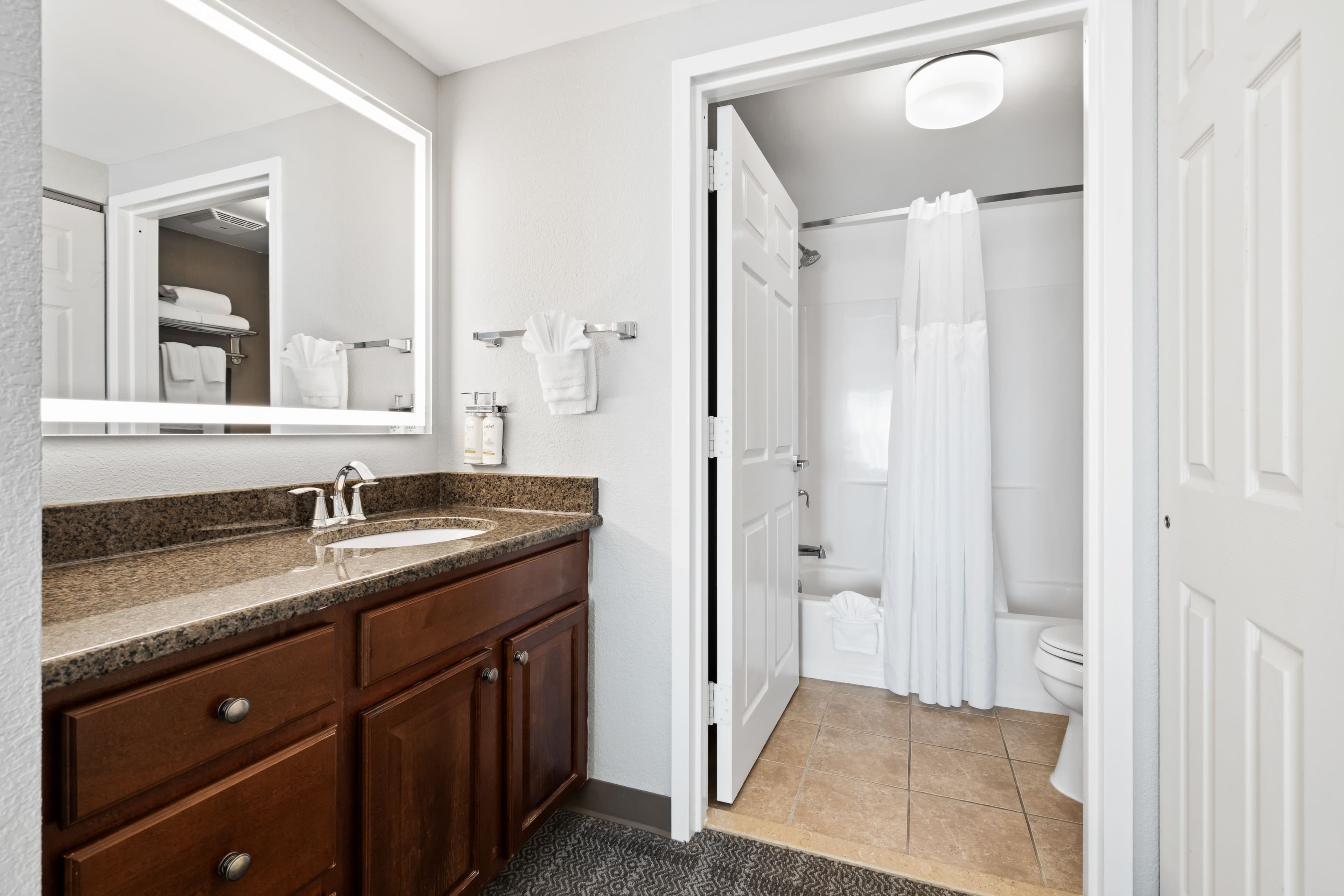 Staybridge Suites North Brunswick - Image 4