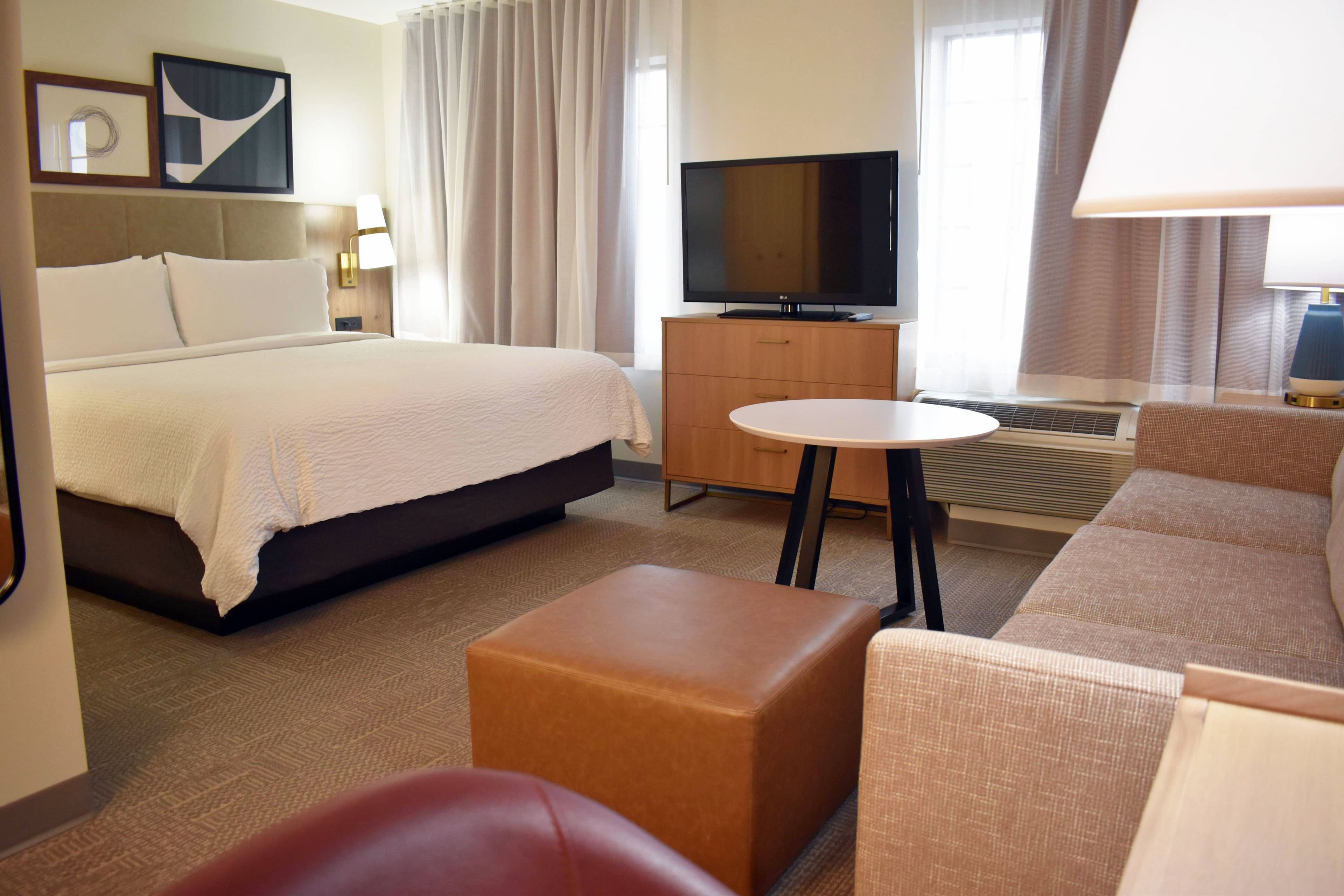 Staybridge Suites Detroit - Novi — 8