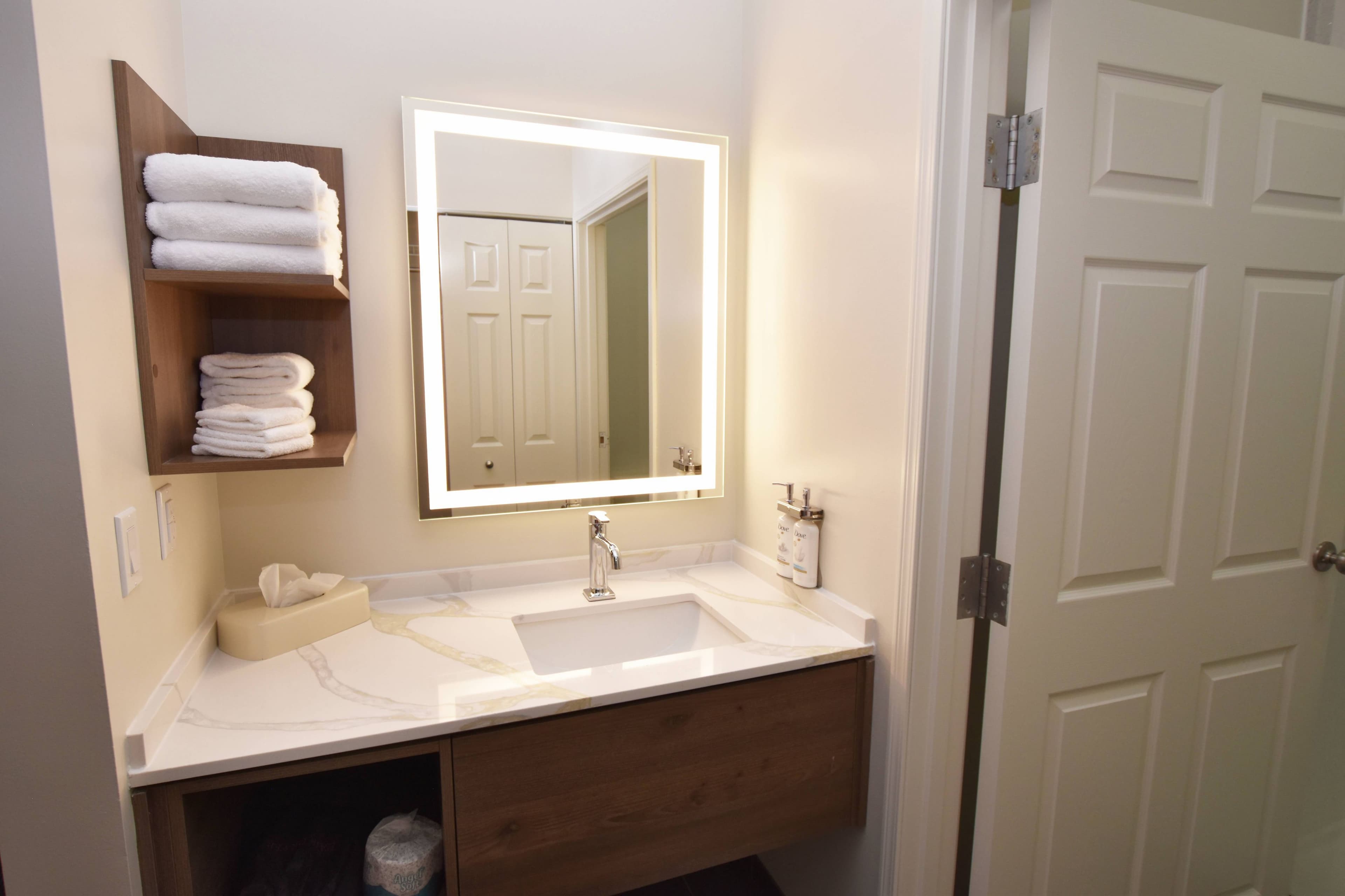 Staybridge Suites Detroit - Novi — 9