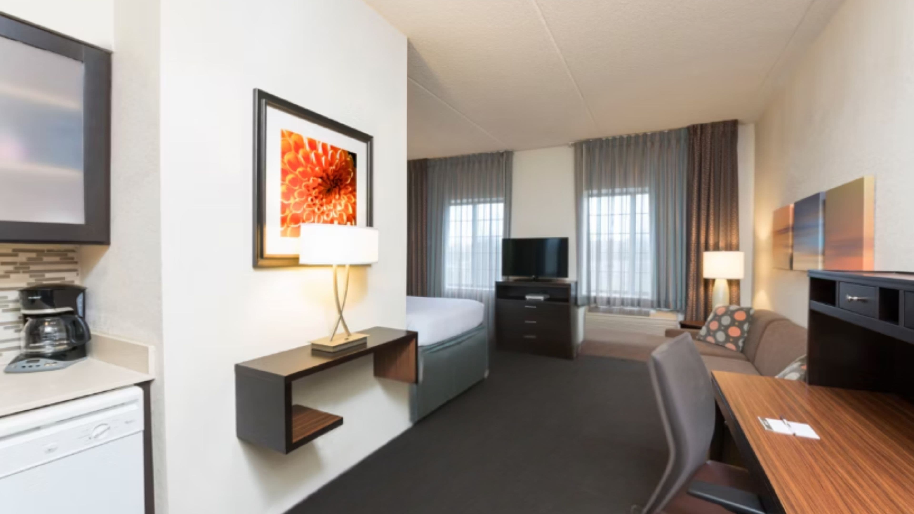 Staybridge Suites Chicago-Oakbrook Terrace — 28