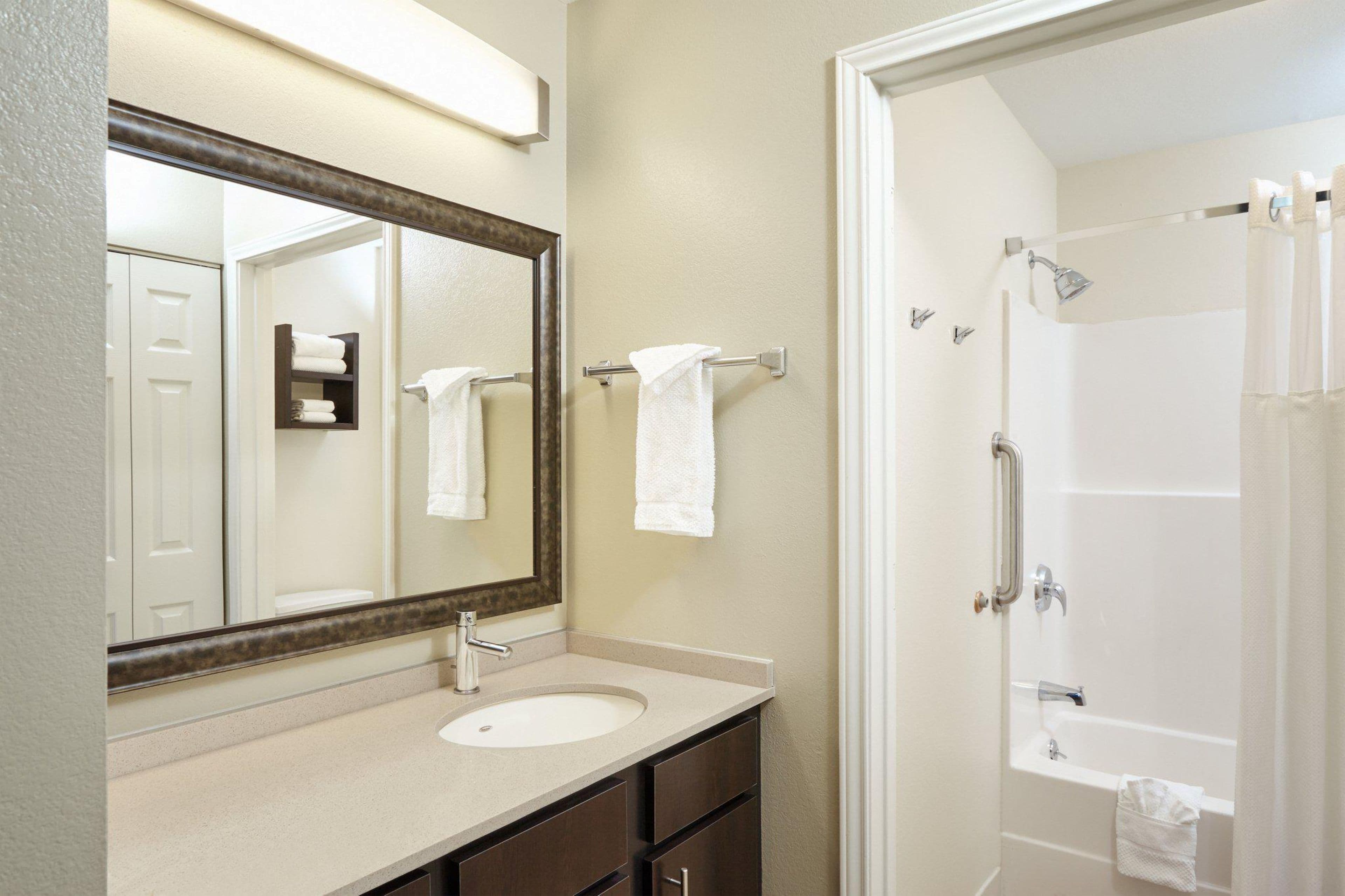 Staybridge Suites Chicago-Oakbrook Terrace — 35