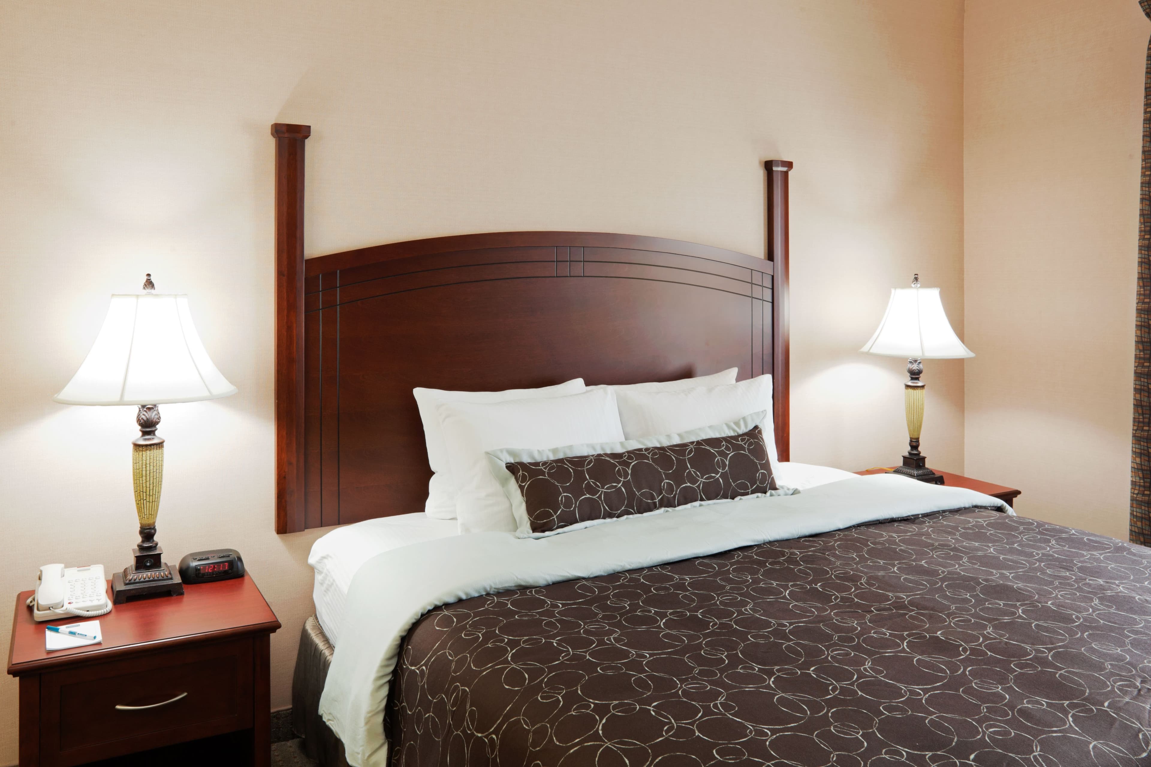 Staybridge Suites Oakville-Burlington — 12